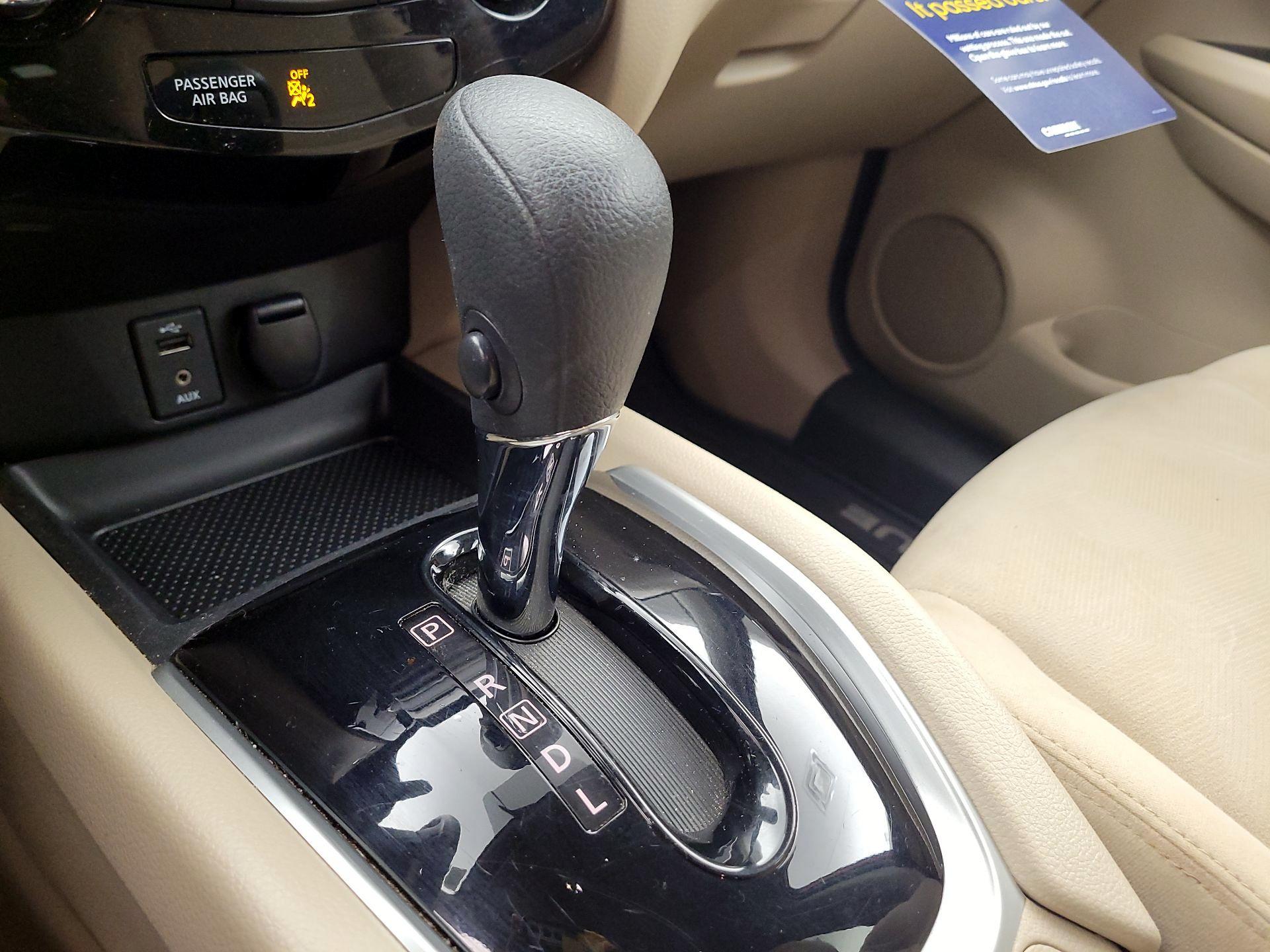 Thumbnail: 2016 Nissan Rogue - 15