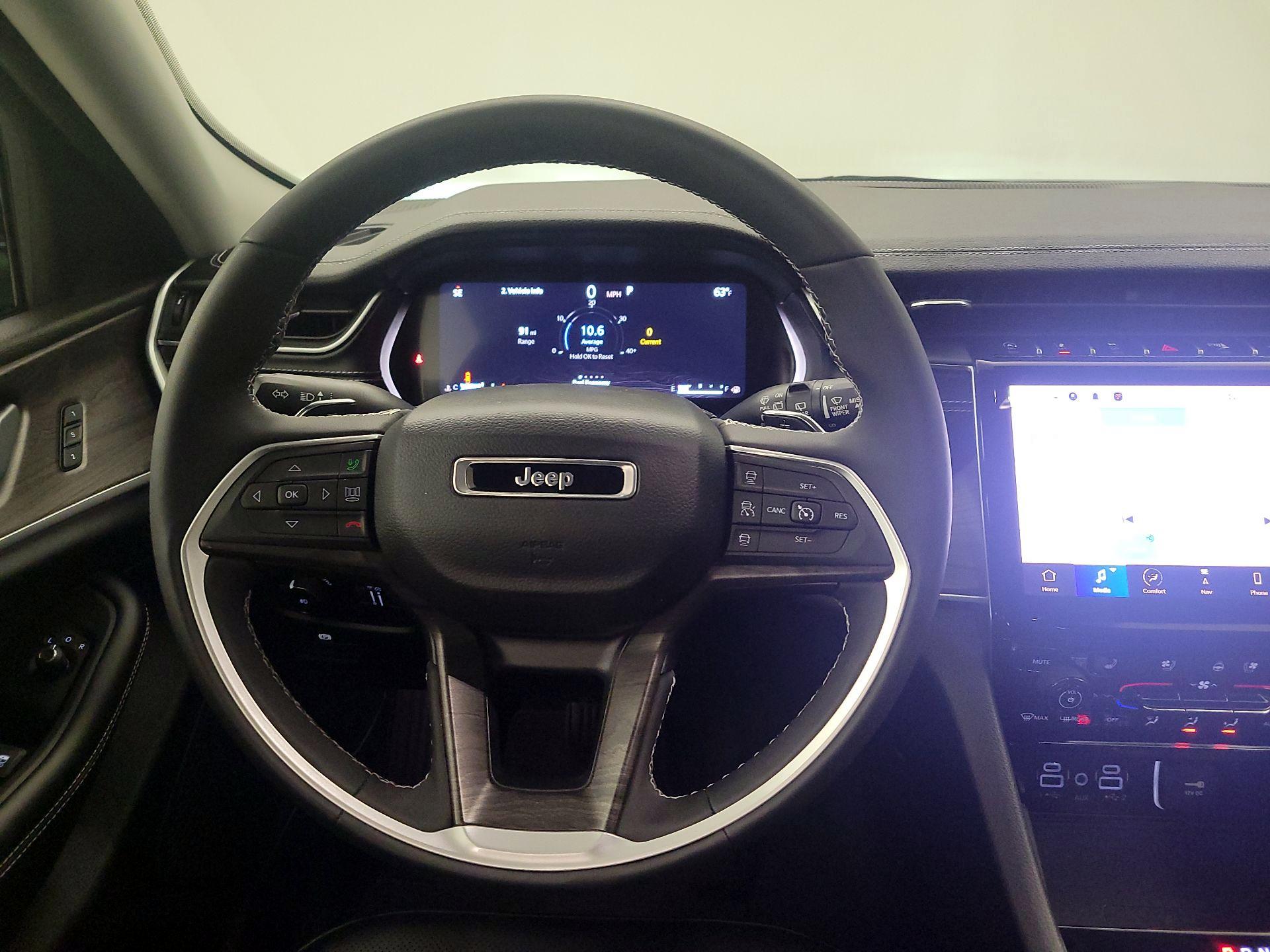 Thumbnail: 2023 Jeep Grand Cherokee - 10