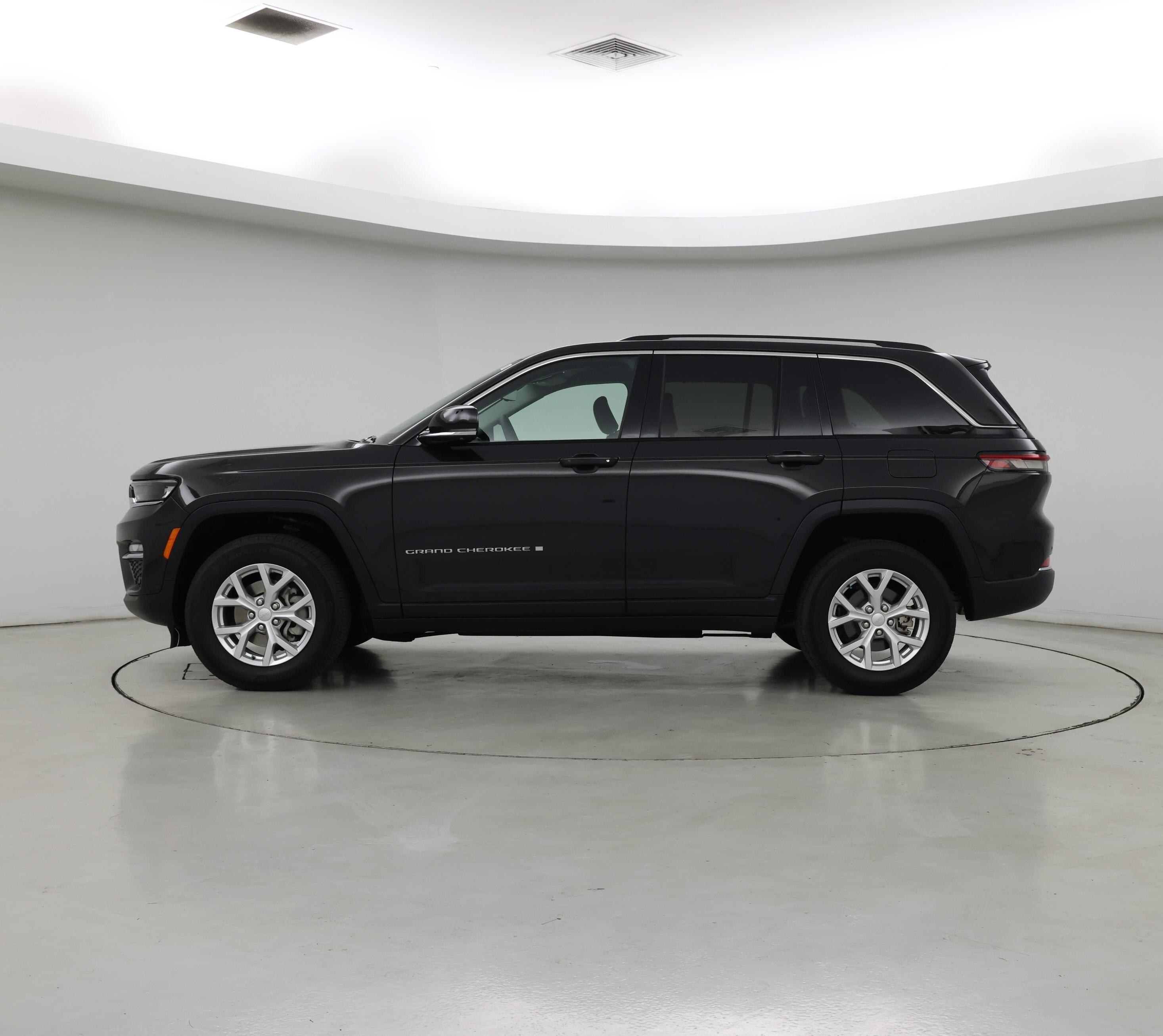 Thumbnail: 2023 Jeep Grand Cherokee - 3