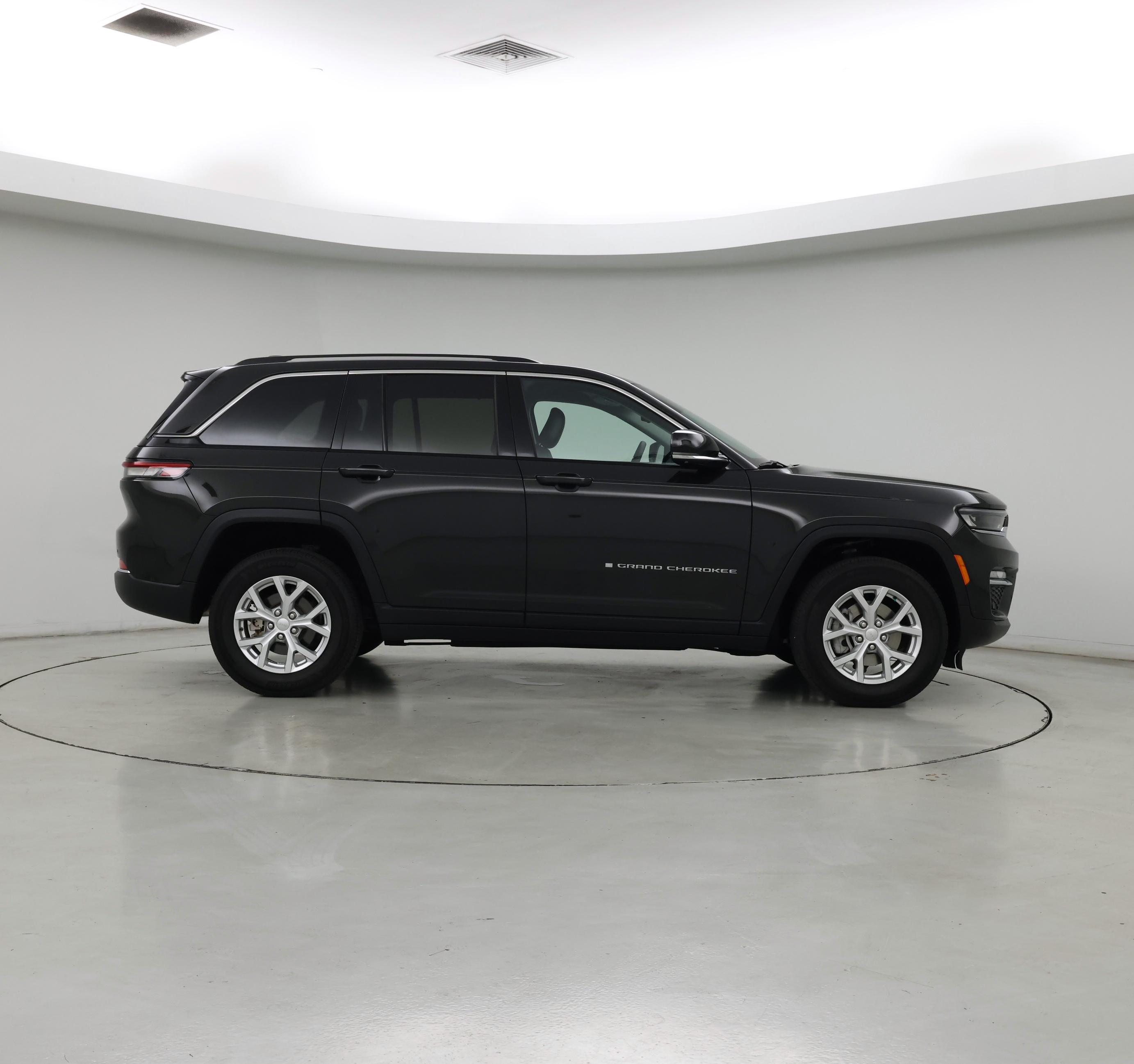 Thumbnail: 2023 Jeep Grand Cherokee - 7