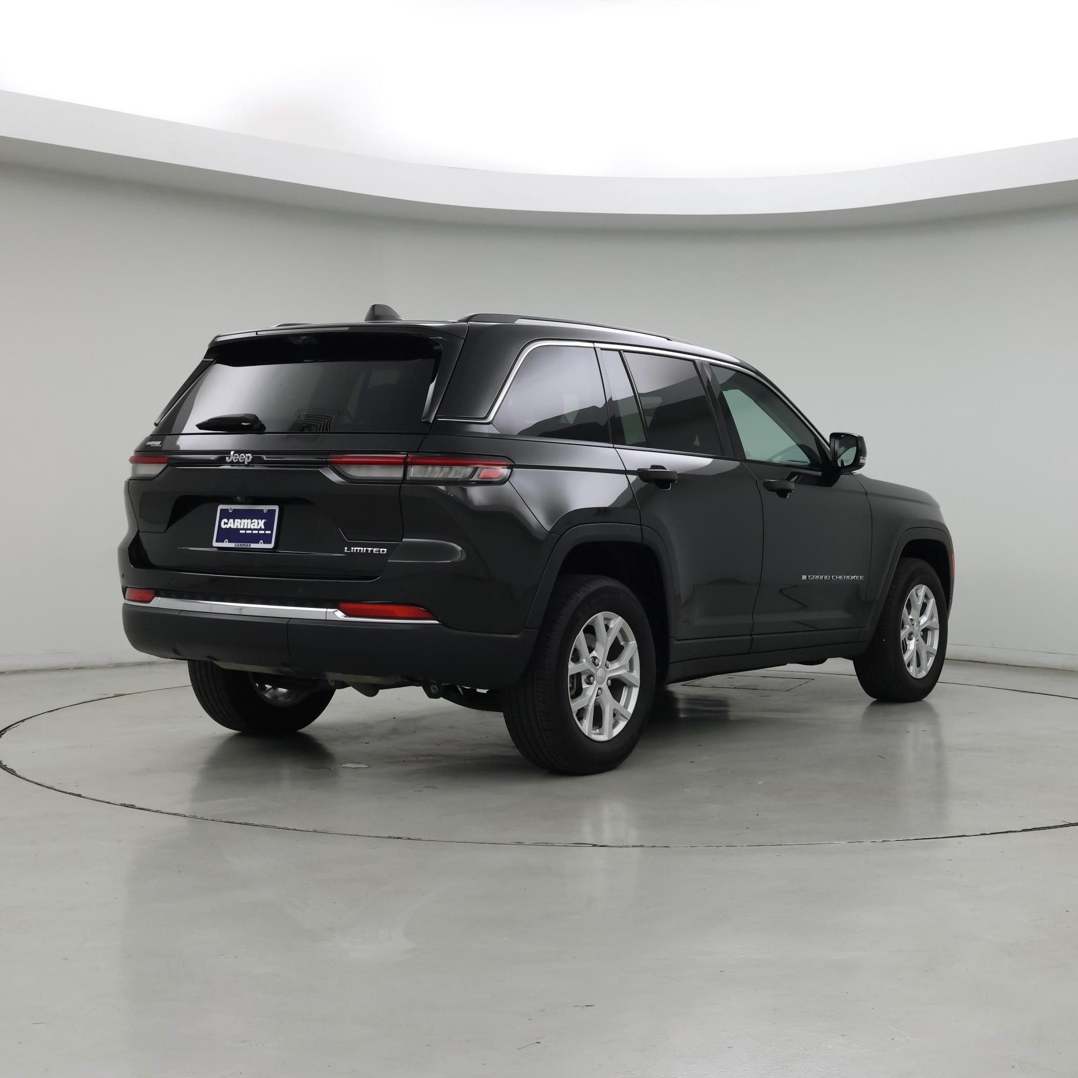 Thumbnail: 2023 Jeep Grand Cherokee - 8