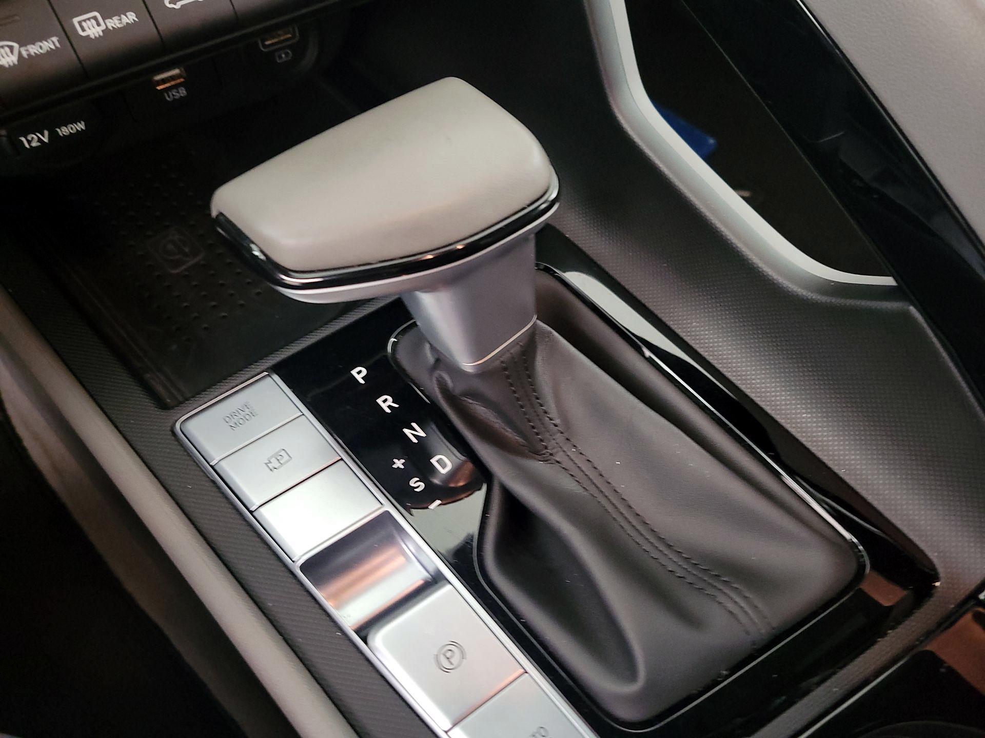 Thumbnail: 2023 Hyundai Elantra - 18