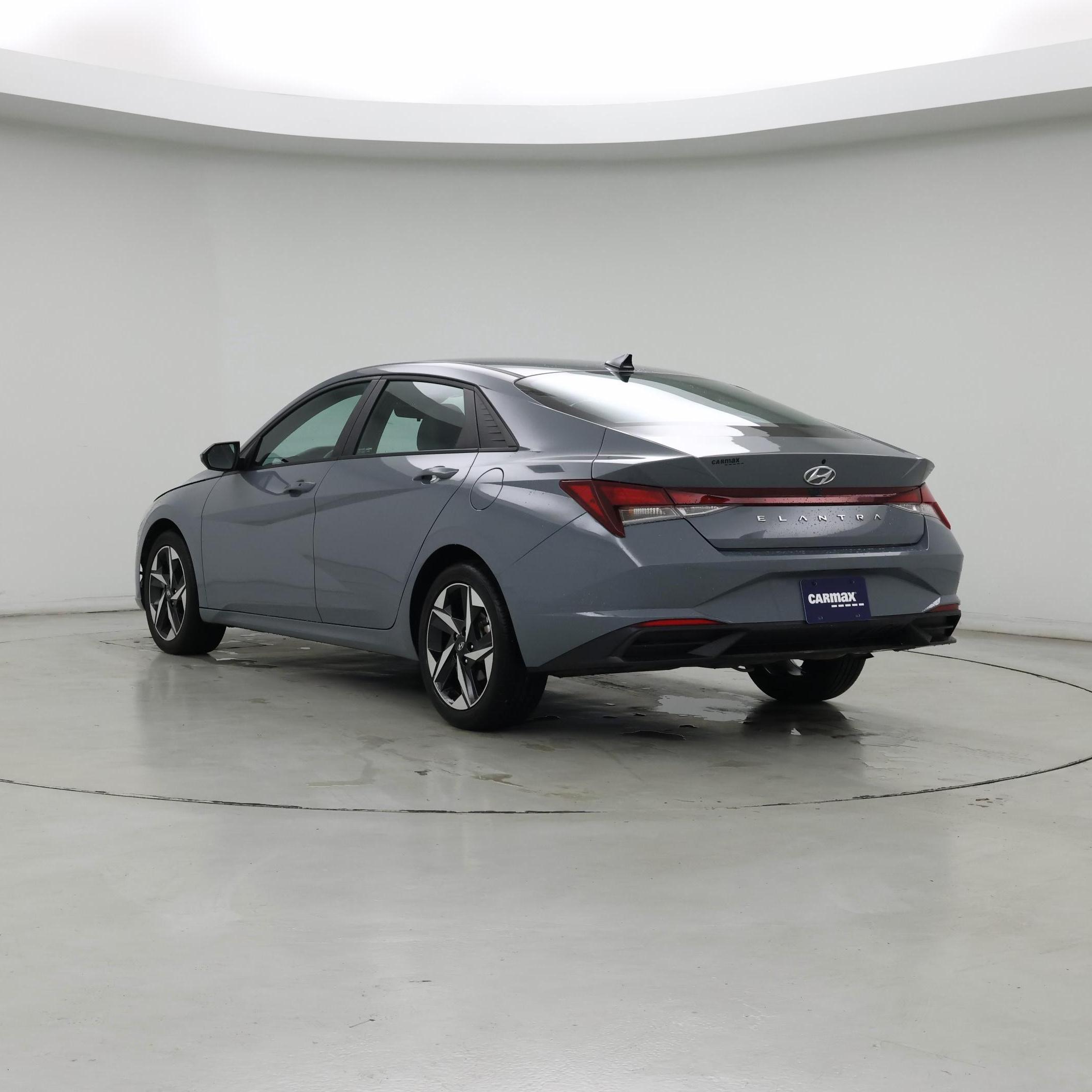 Thumbnail: 2023 Hyundai Elantra - 2