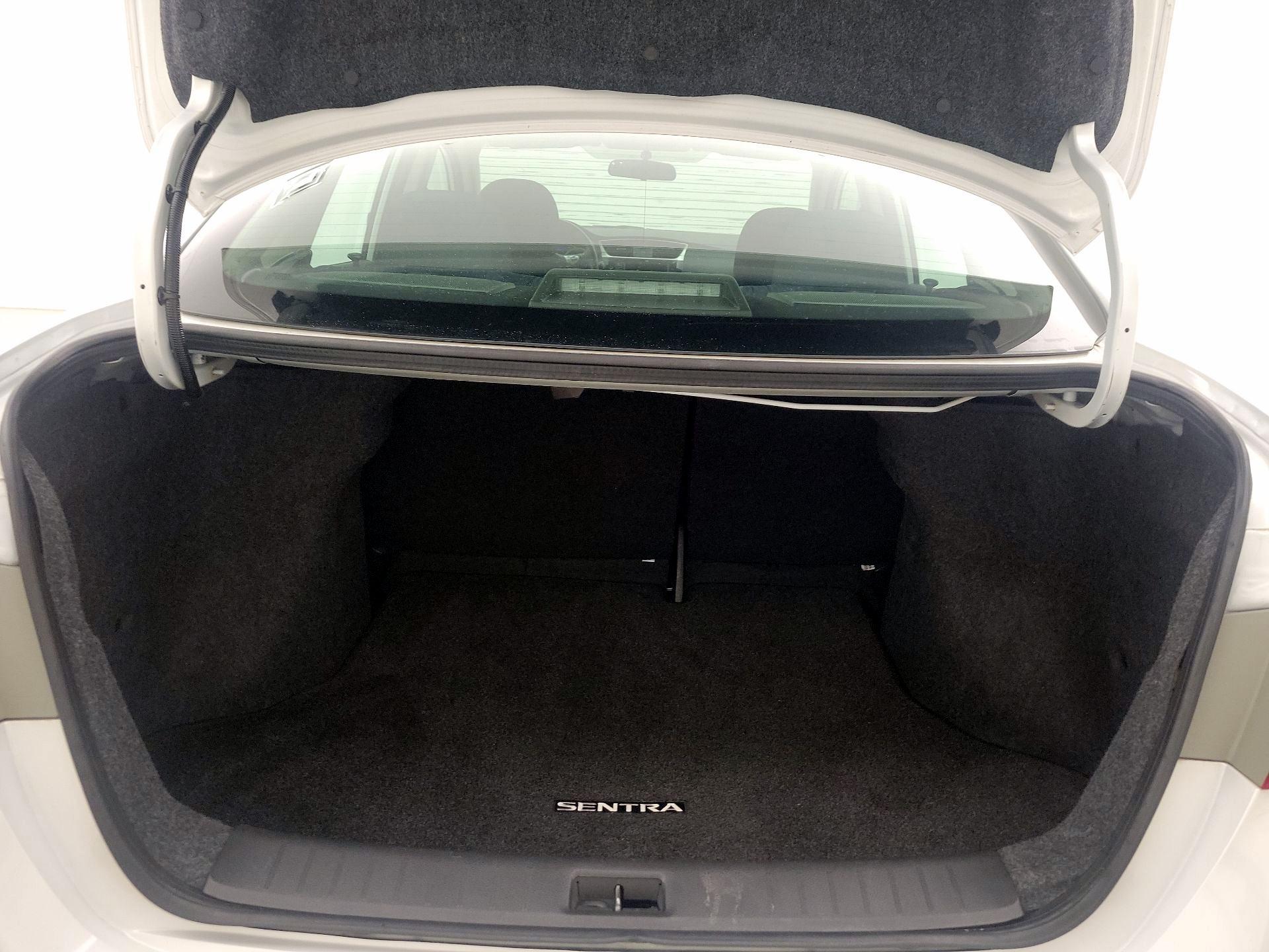 Thumbnail: 2019 Nissan Sentra - 20