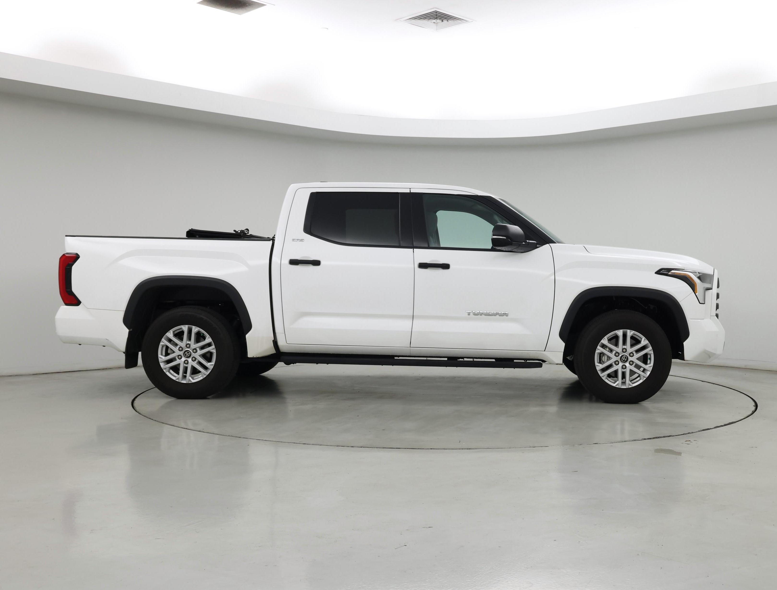 Thumbnail: 2022 Toyota Tundra - 7