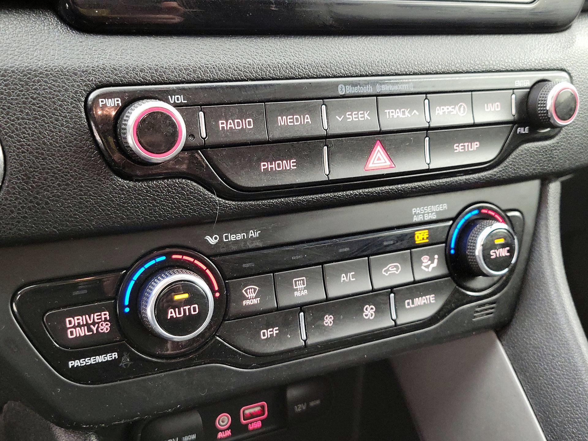 Thumbnail: 2017 Kia Niro - 16