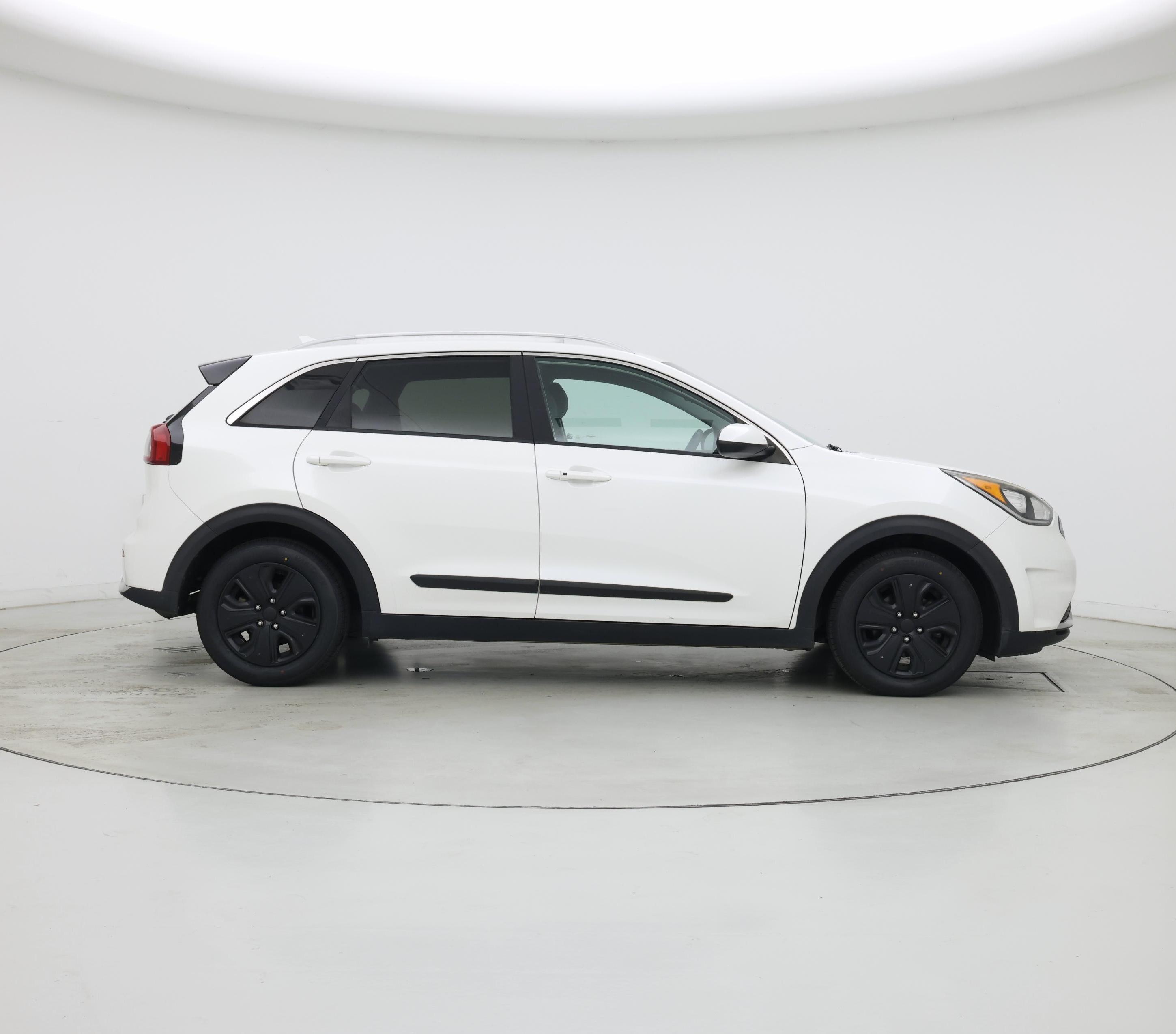 Thumbnail: 2017 Kia Niro - 7