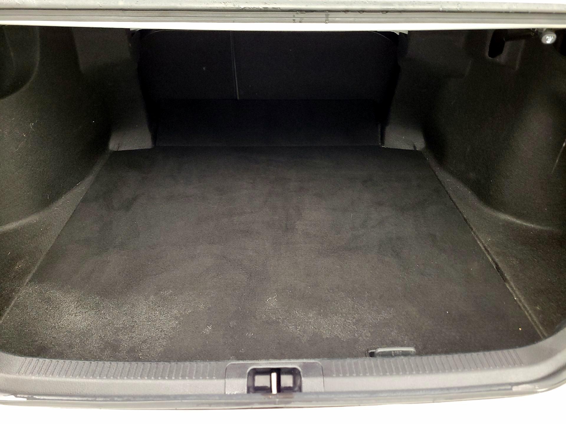 Thumbnail: 2020 Toyota Camry - 20