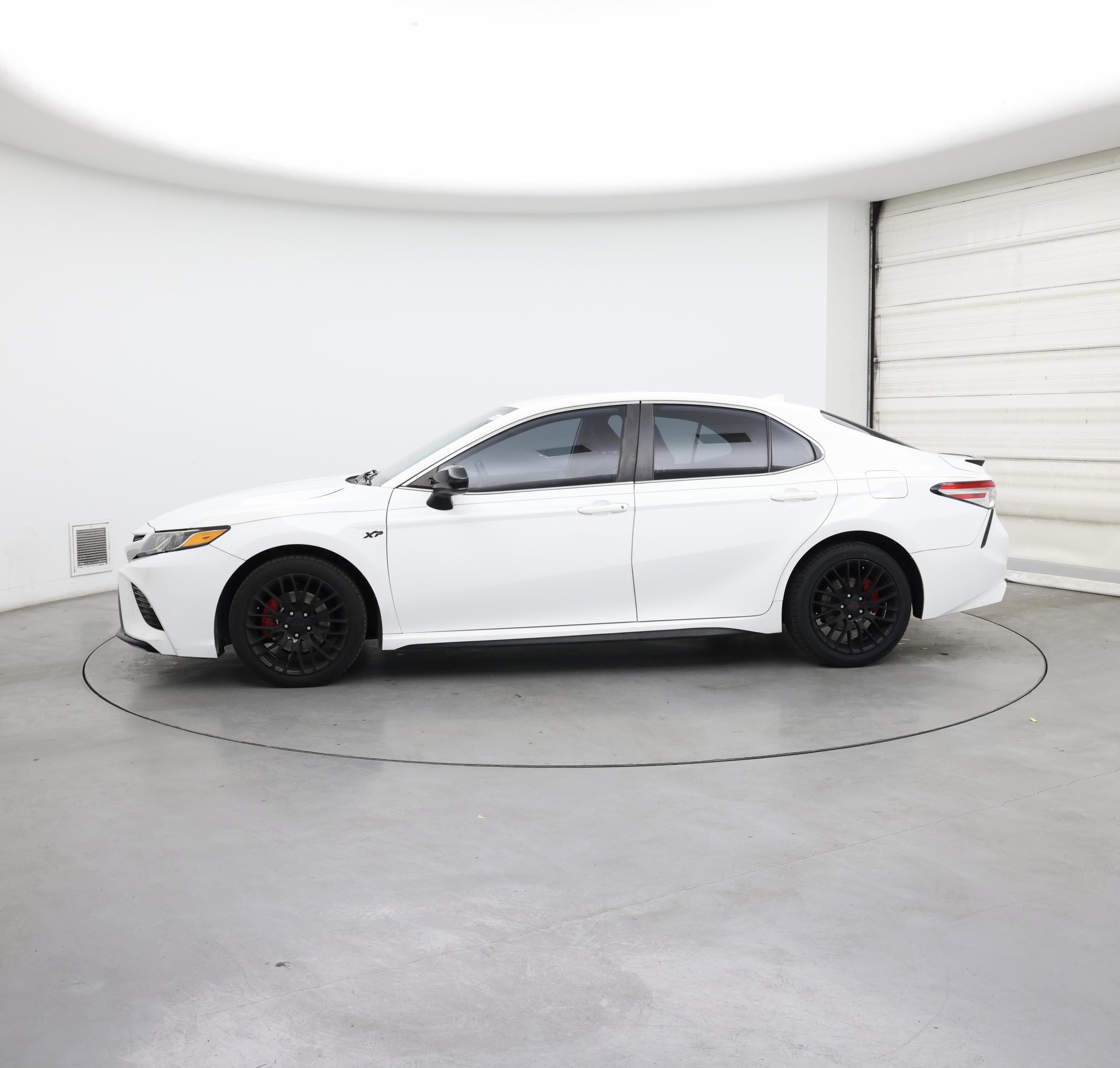 Thumbnail: 2020 Toyota Camry - 3