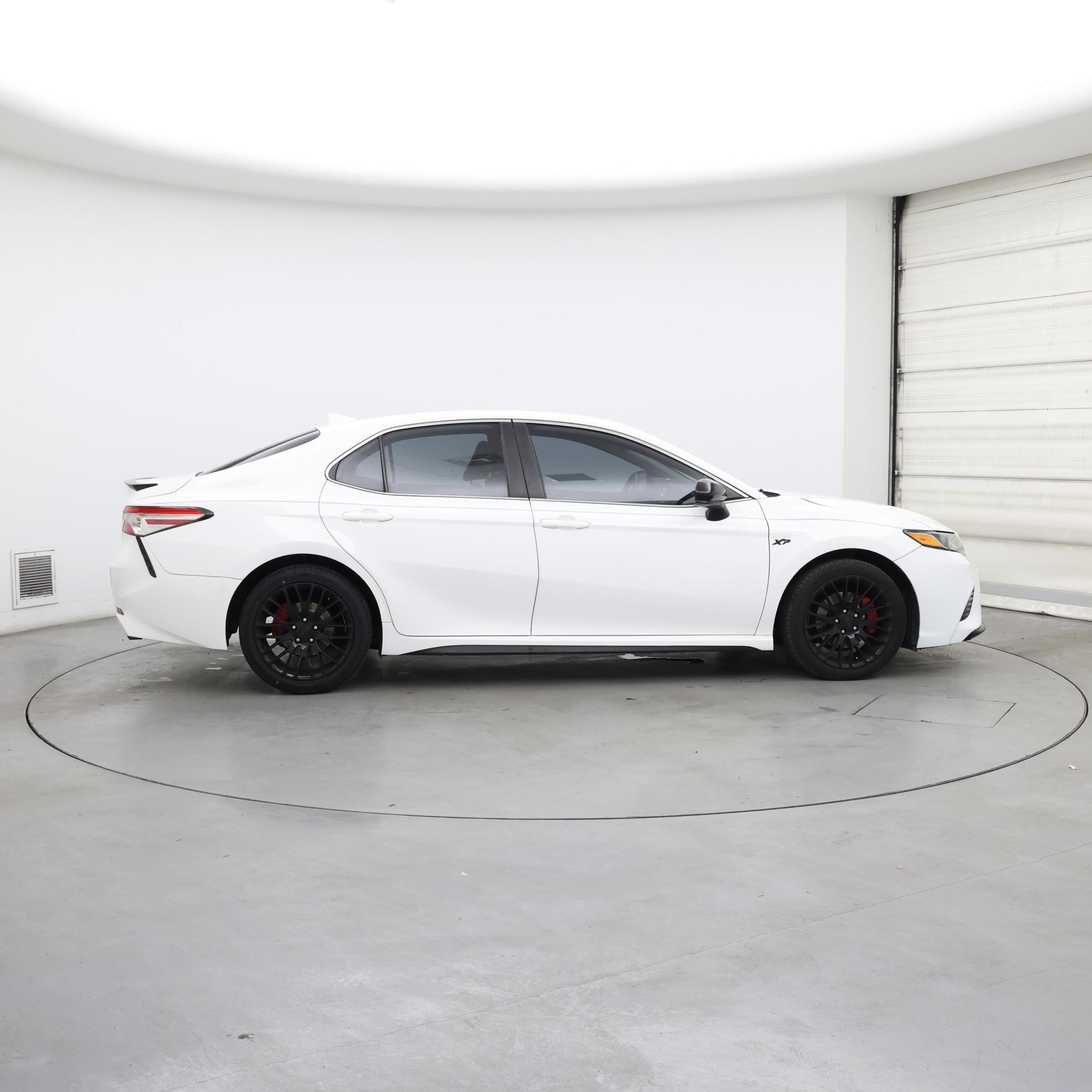 Thumbnail: 2020 Toyota Camry - 7