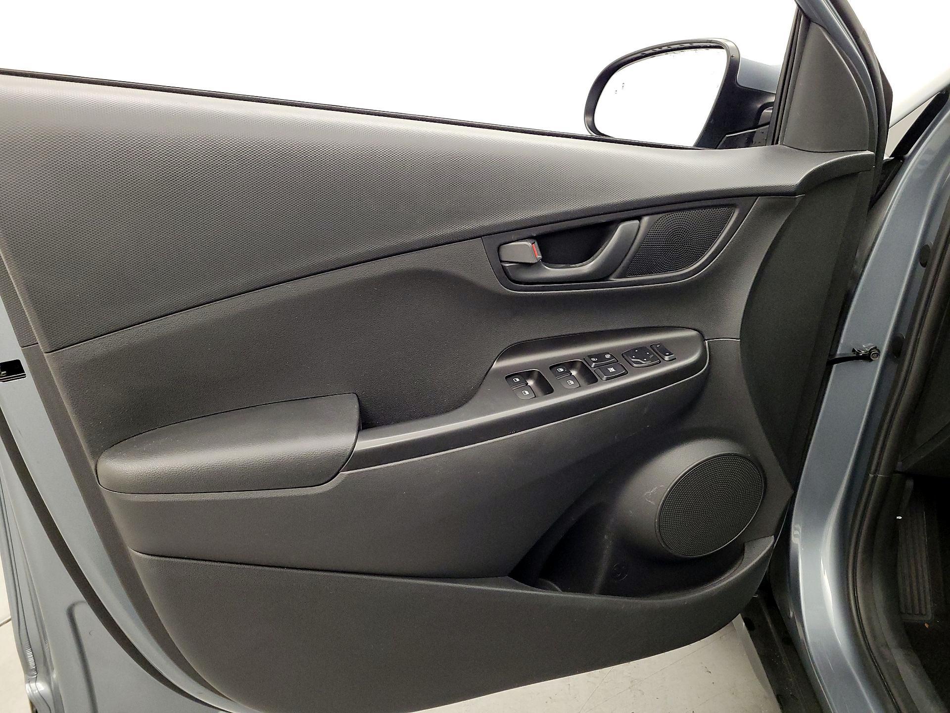 Thumbnail: 2021 Hyundai Kona - 12