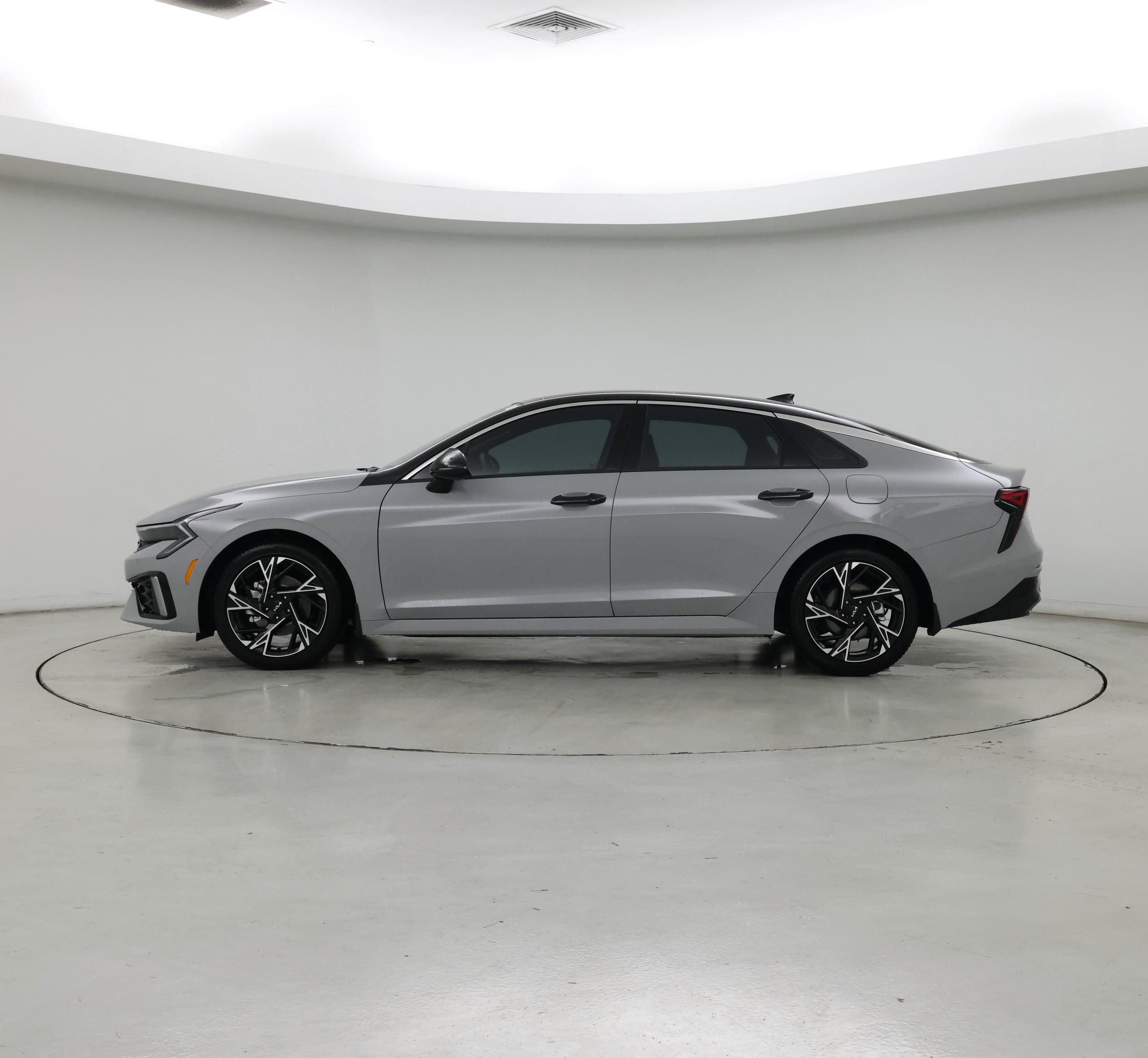 Thumbnail: 2025 Kia K5 - 3