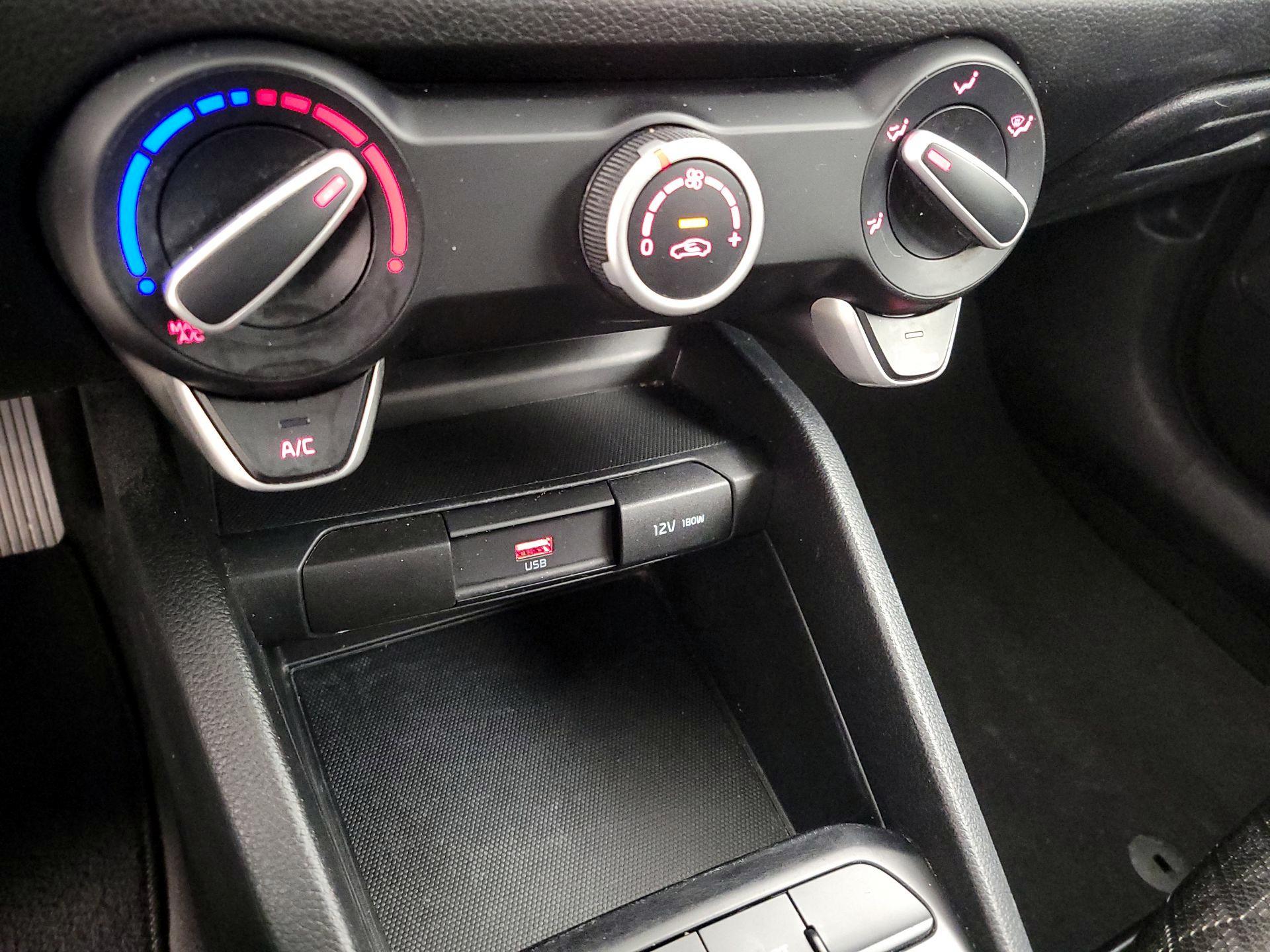 Thumbnail: 2023 Kia Rio - 16