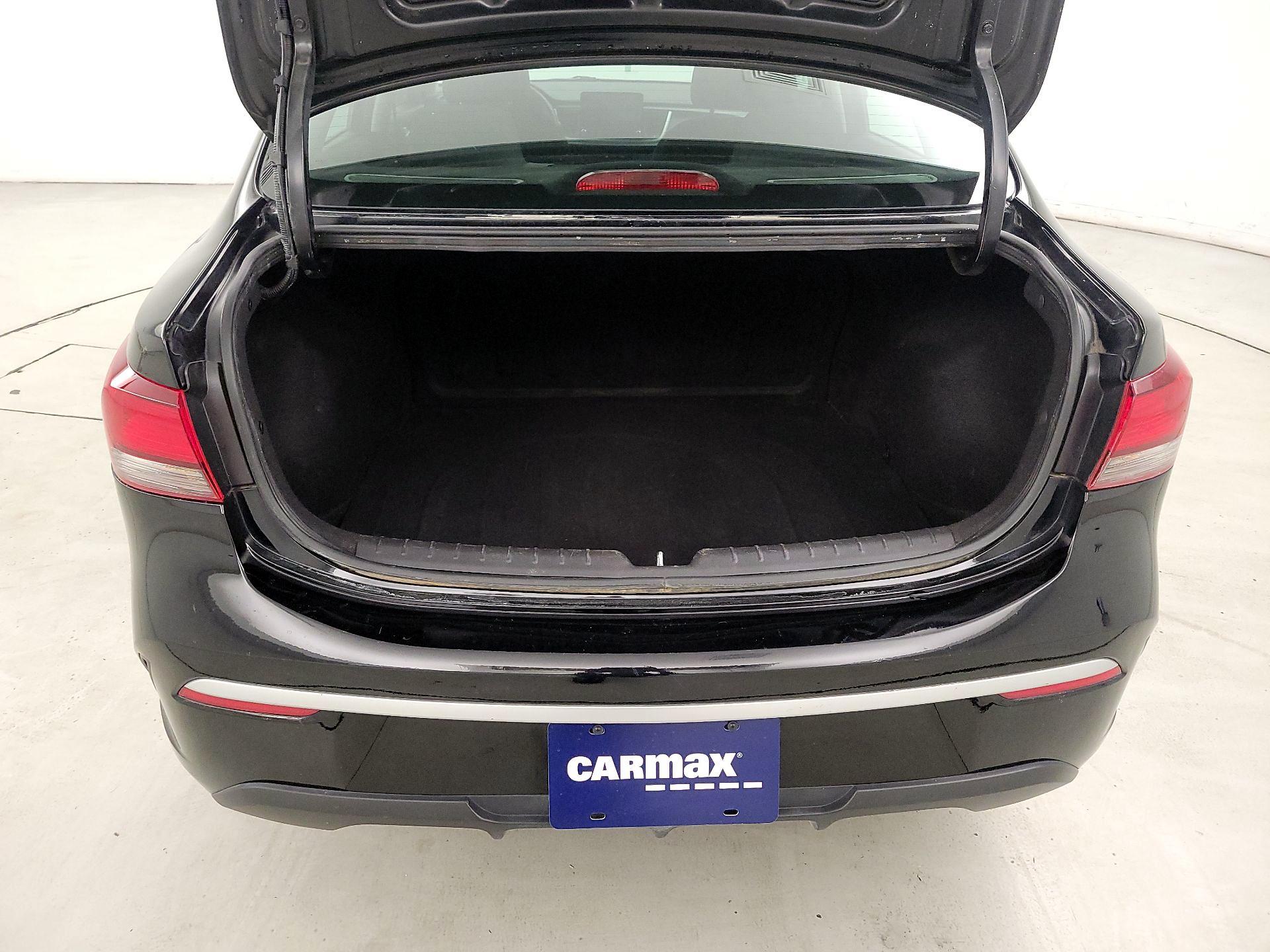 Thumbnail: 2023 Kia Rio - 20