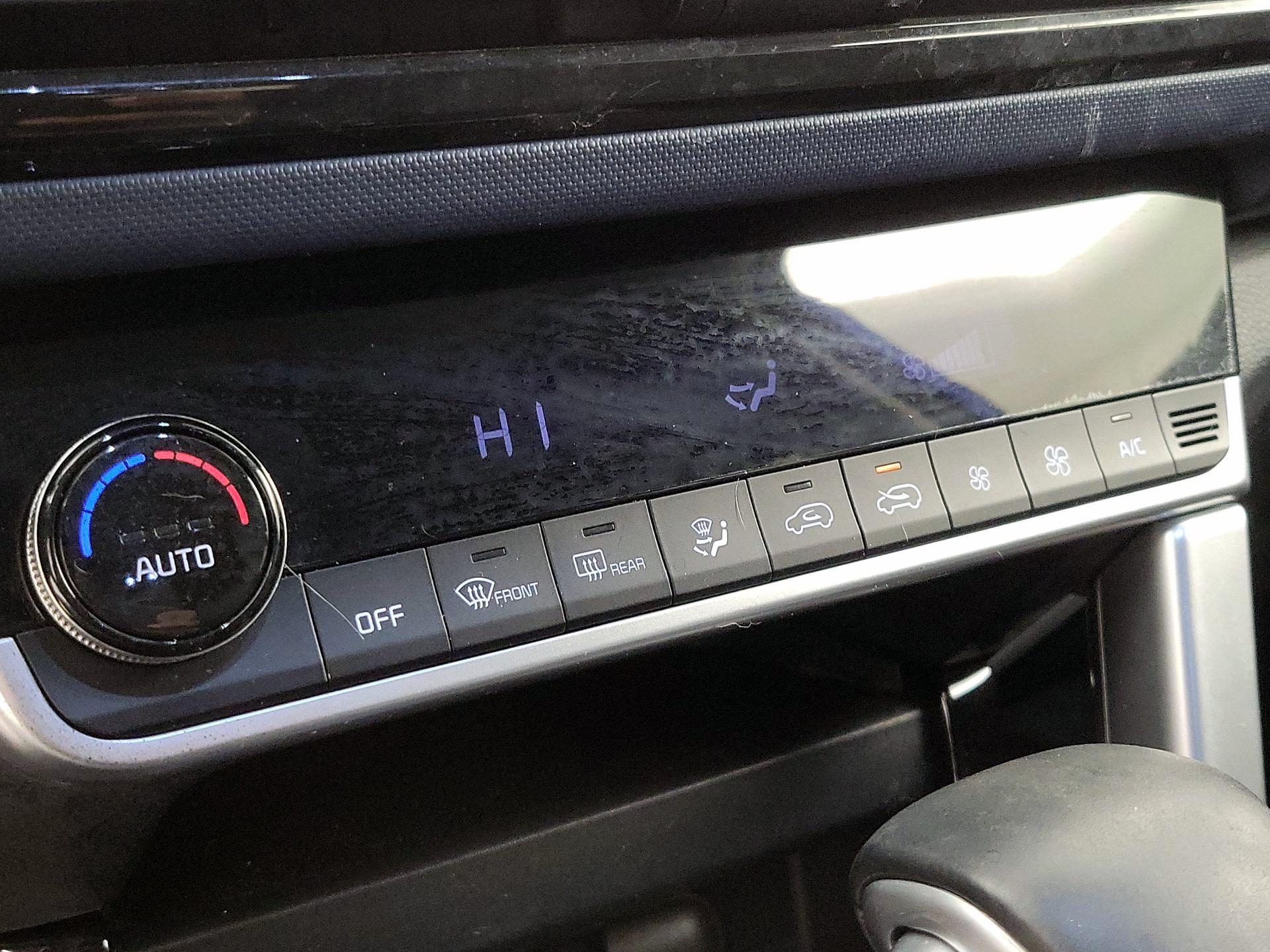 Thumbnail: 2022 Kia Seltos - 17