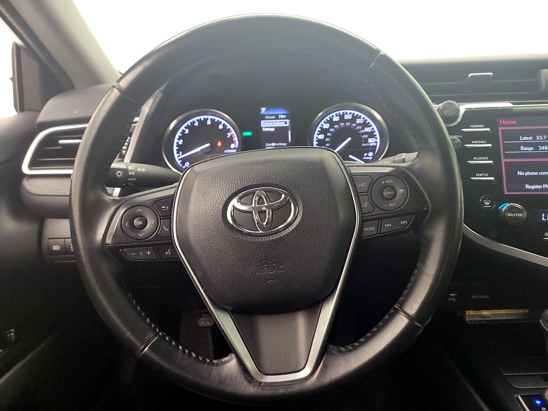 Thumbnail: 2018 Toyota Camry - 10