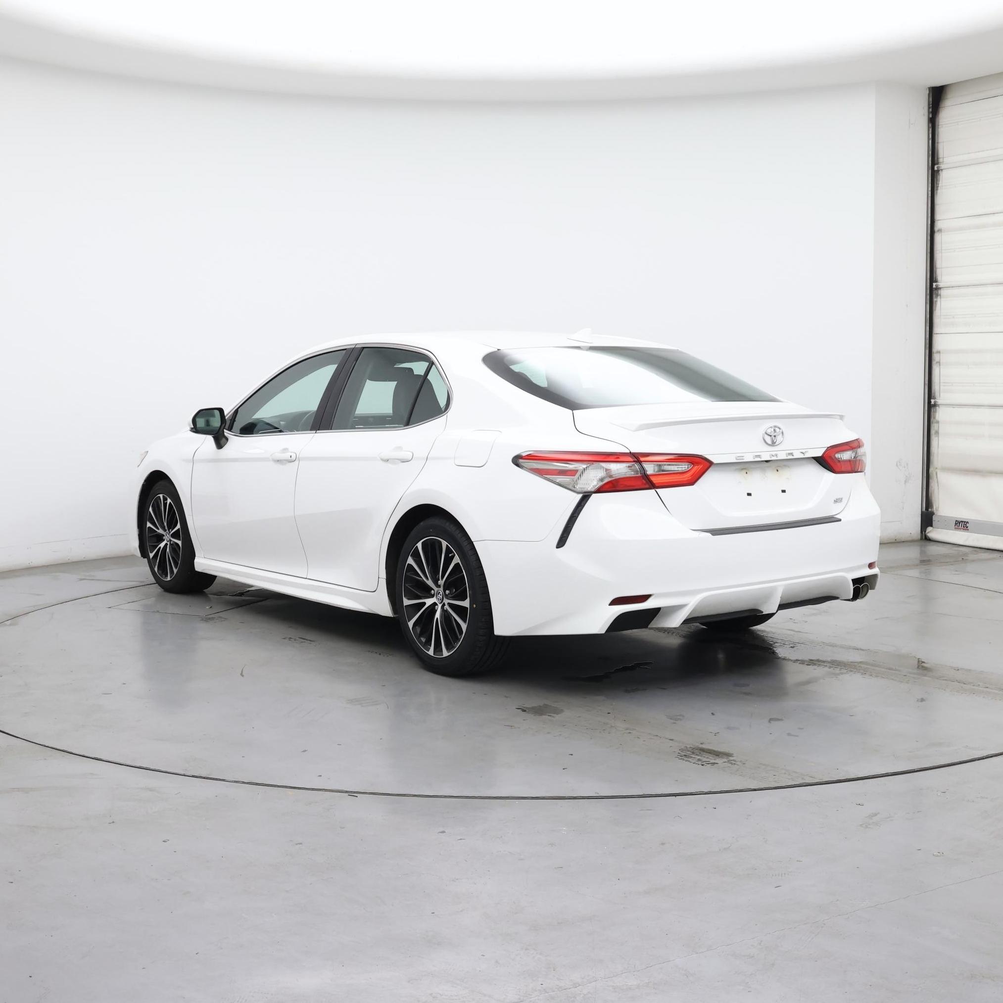 Thumbnail: 2018 Toyota Camry - 2