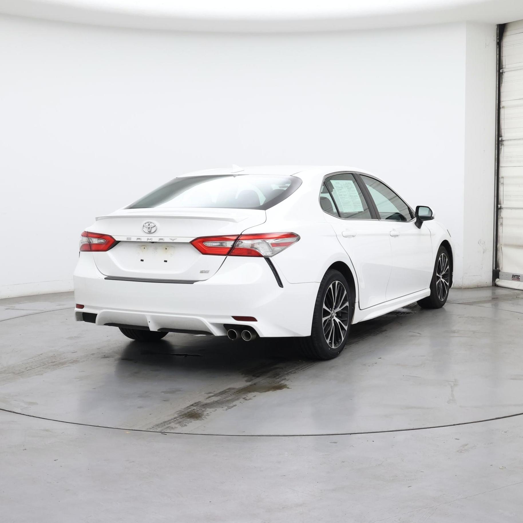 Thumbnail: 2018 Toyota Camry - 8