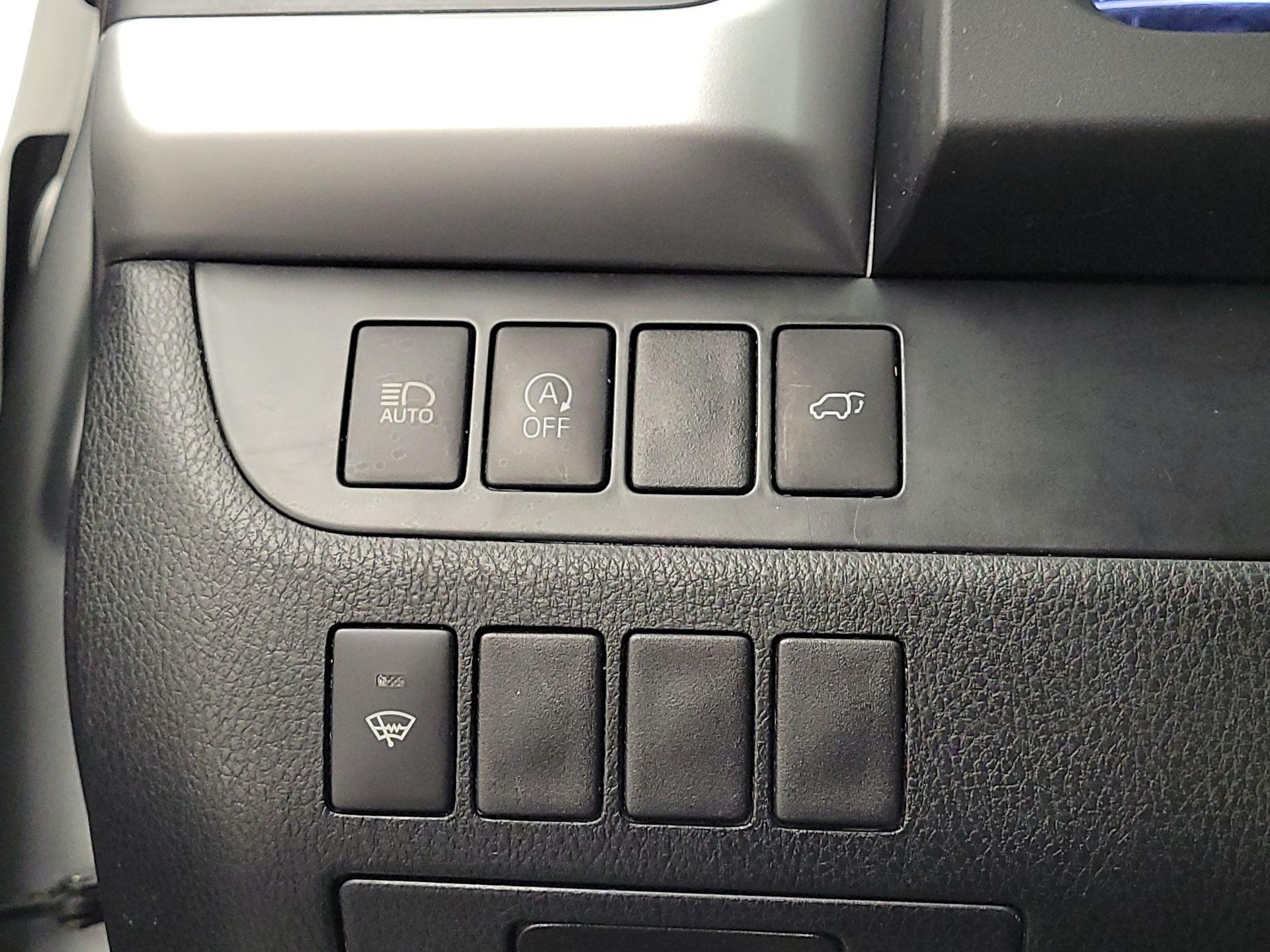 Thumbnail: 2019 Toyota Highlander - 13