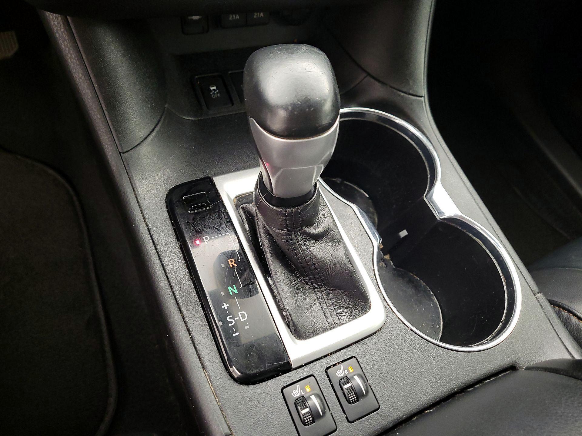 Thumbnail: 2019 Toyota Highlander - 17