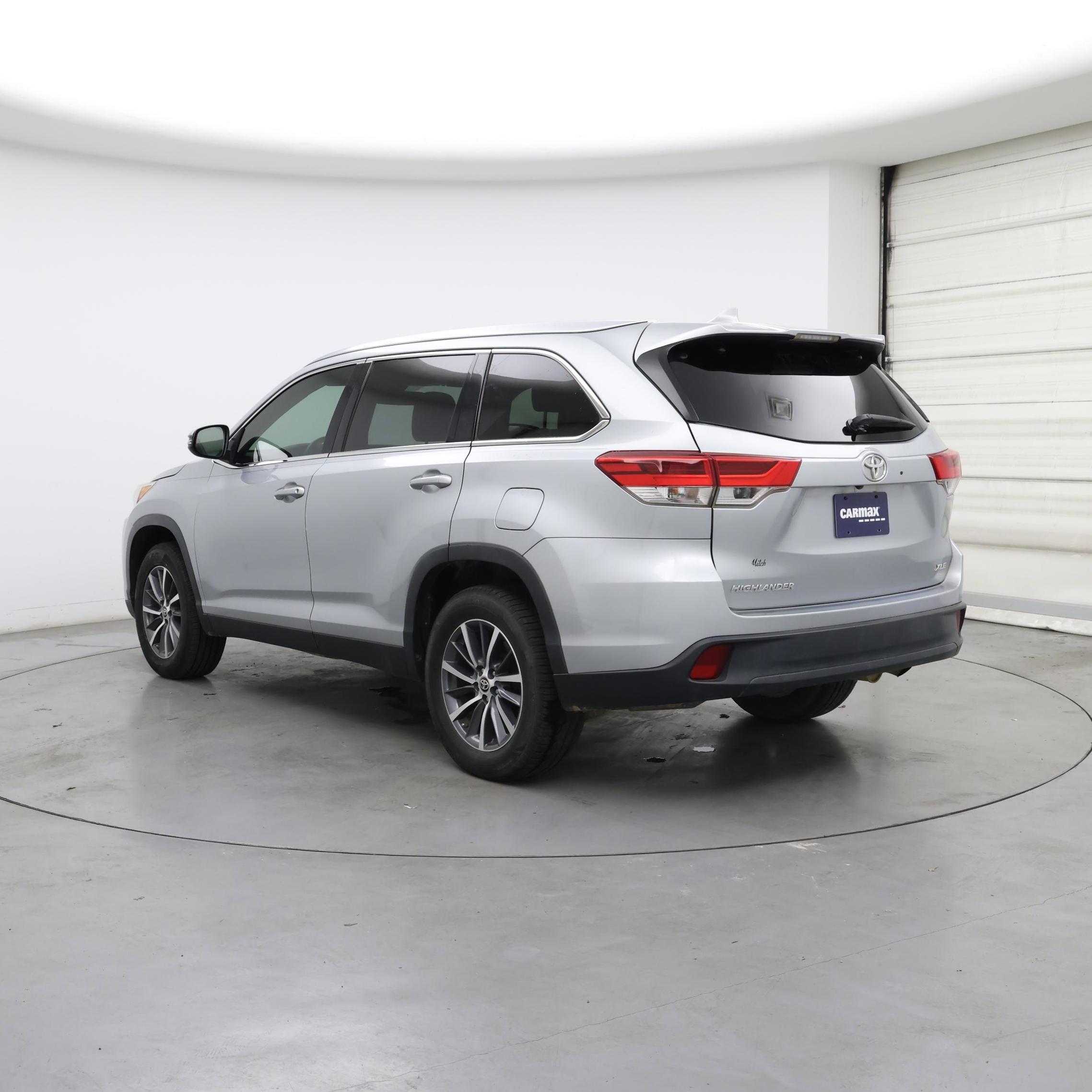 Thumbnail: 2019 Toyota Highlander - 2