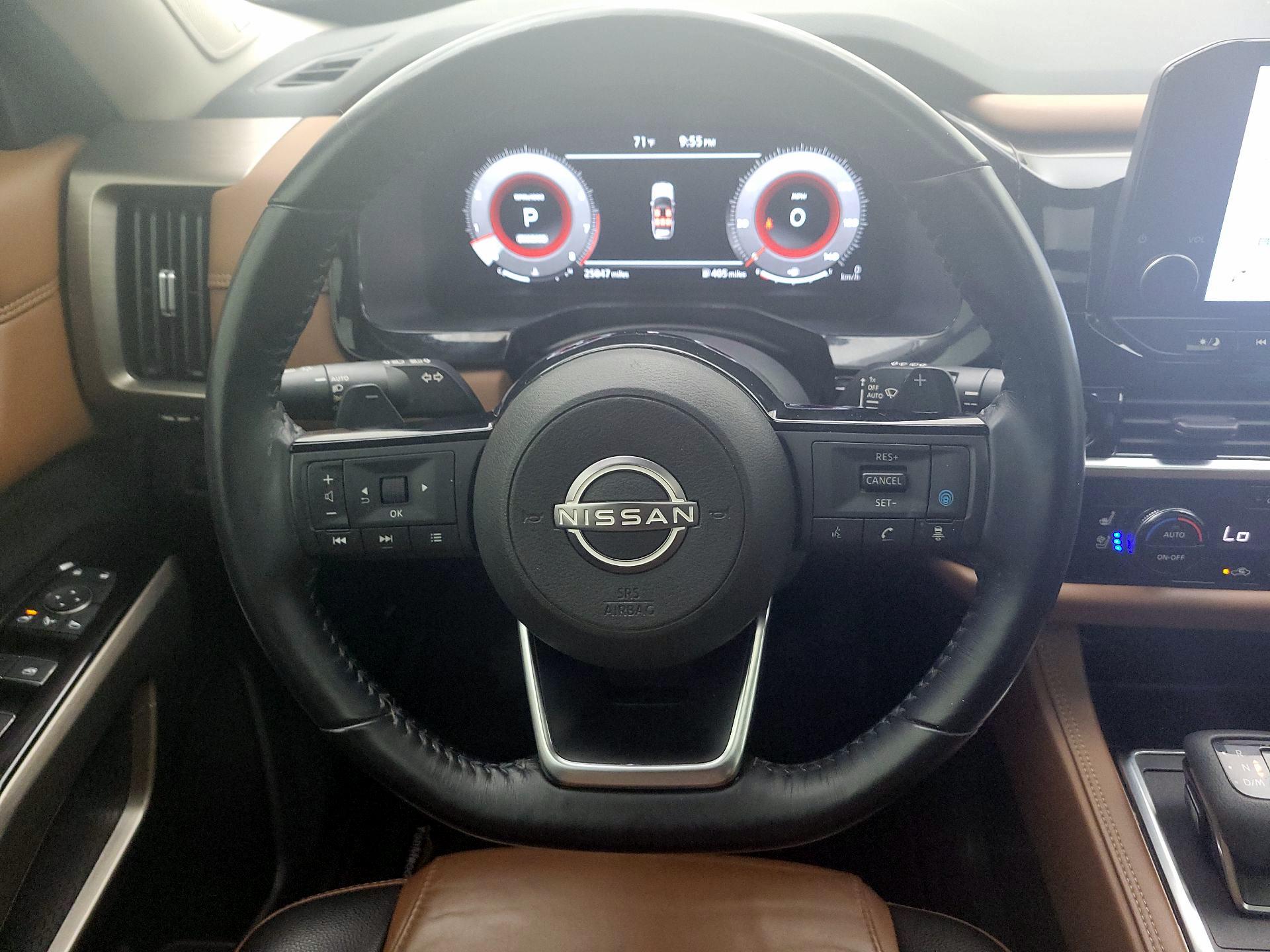 Thumbnail: 2023 Nissan Pathfinder - 10