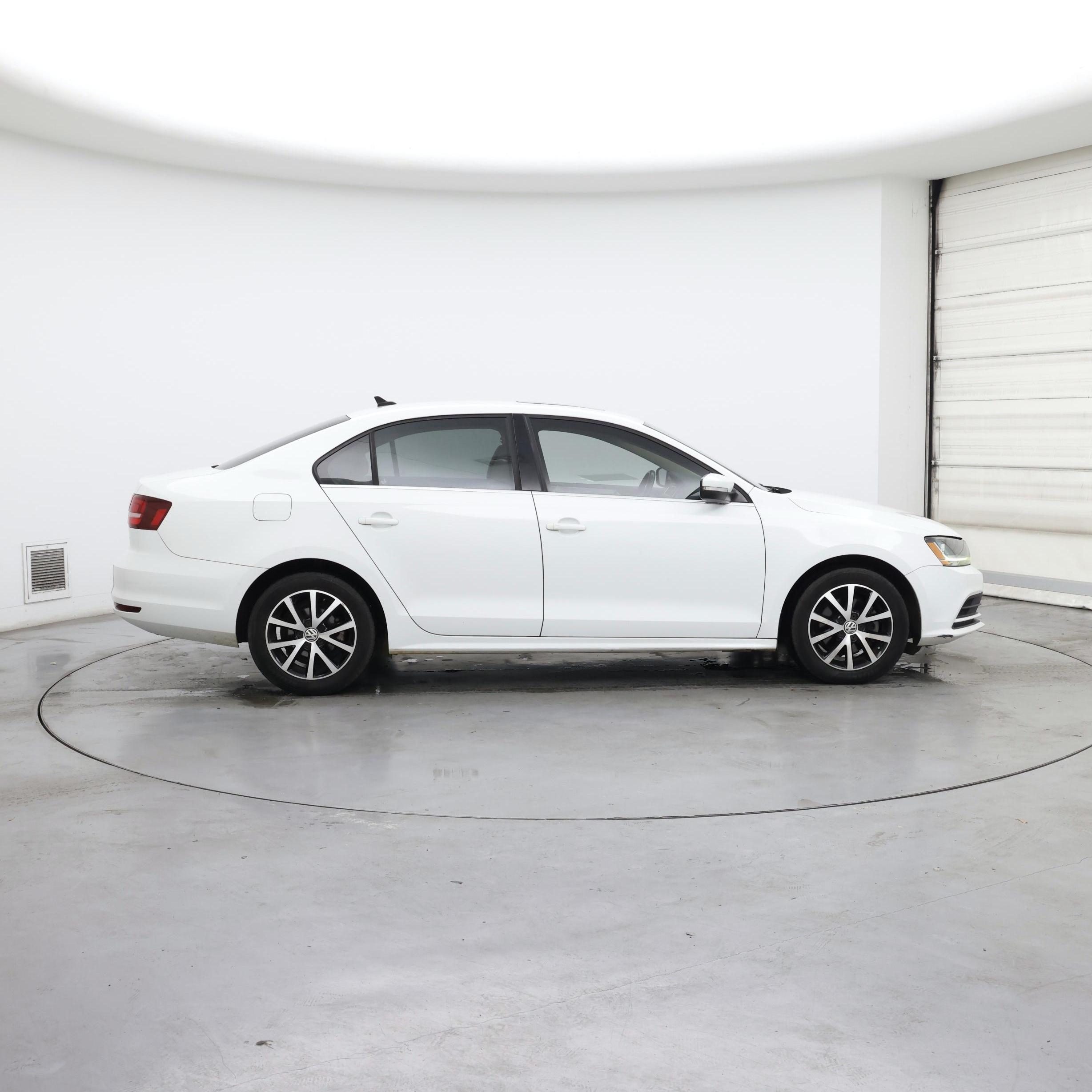 Thumbnail: 2017 Volkswagen Jetta - 7