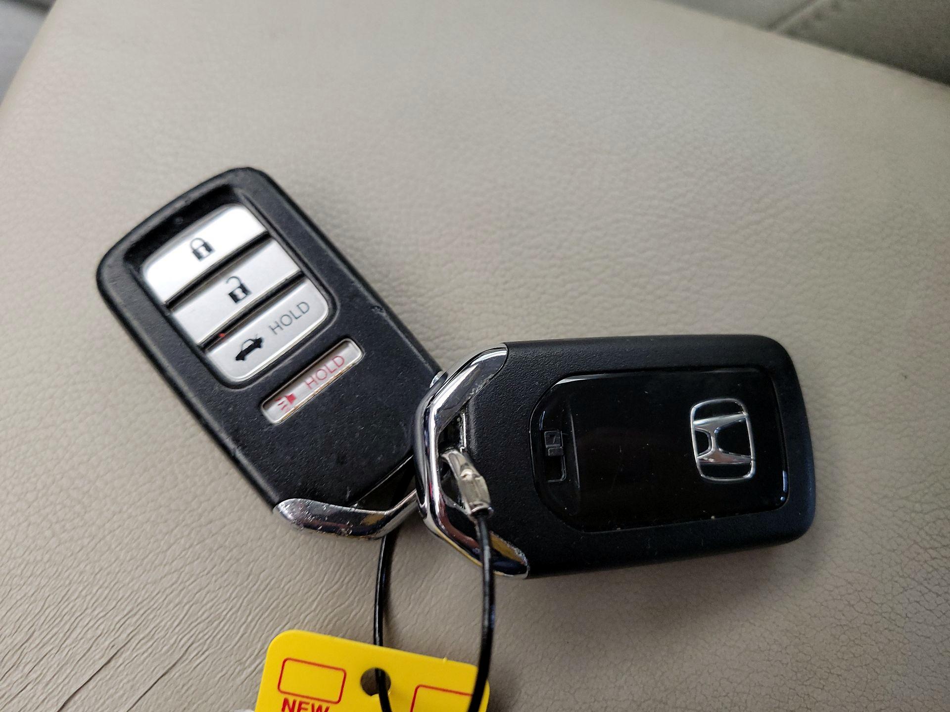 Thumbnail: 2018 Honda Accord - 18