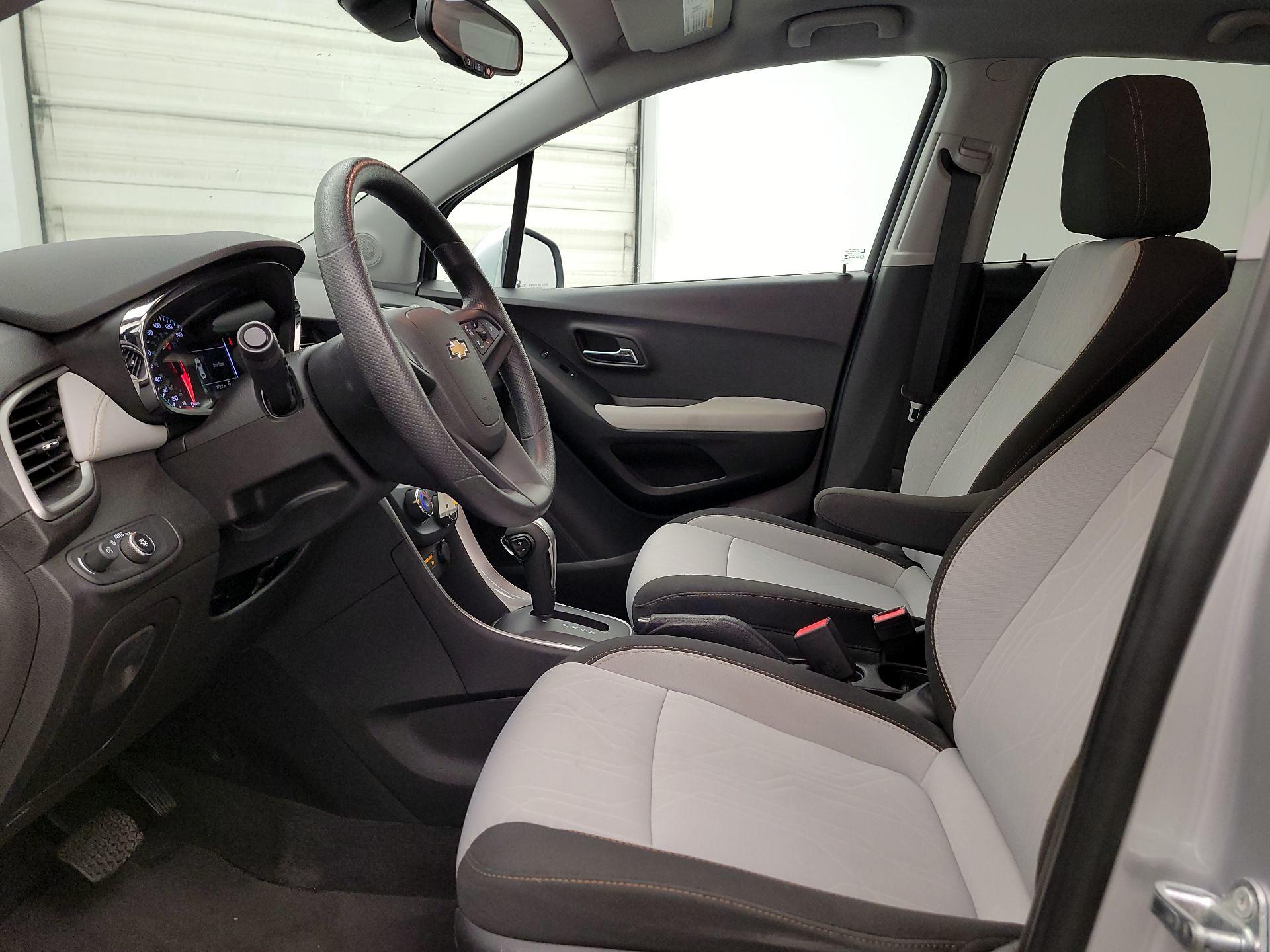 Thumbnail: 2018 Chevrolet Trax - 11