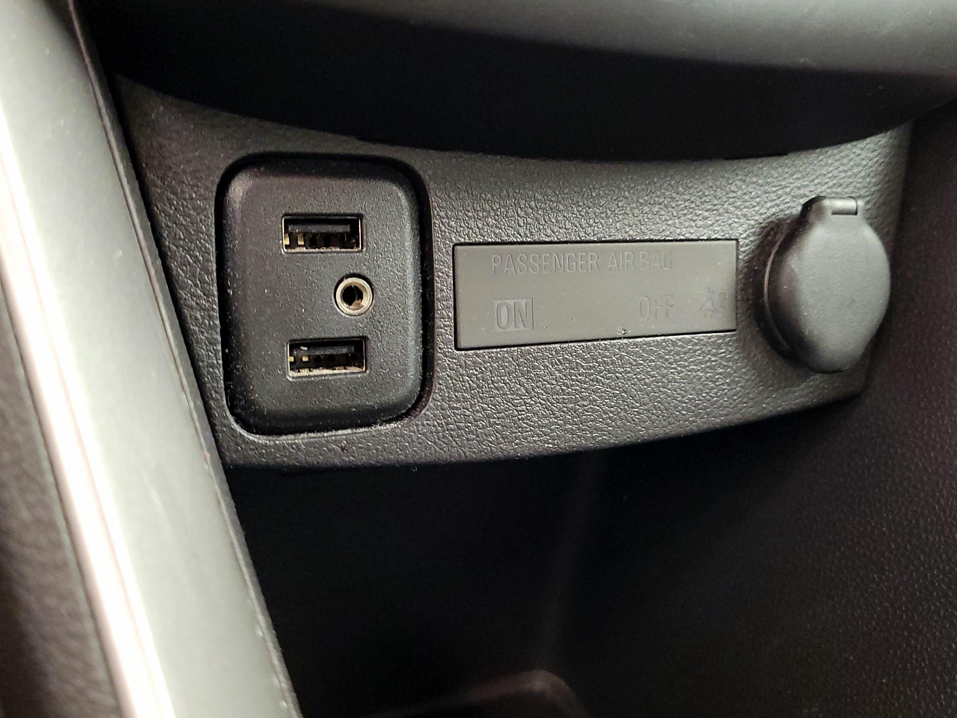 Thumbnail: 2018 Chevrolet Trax - 18