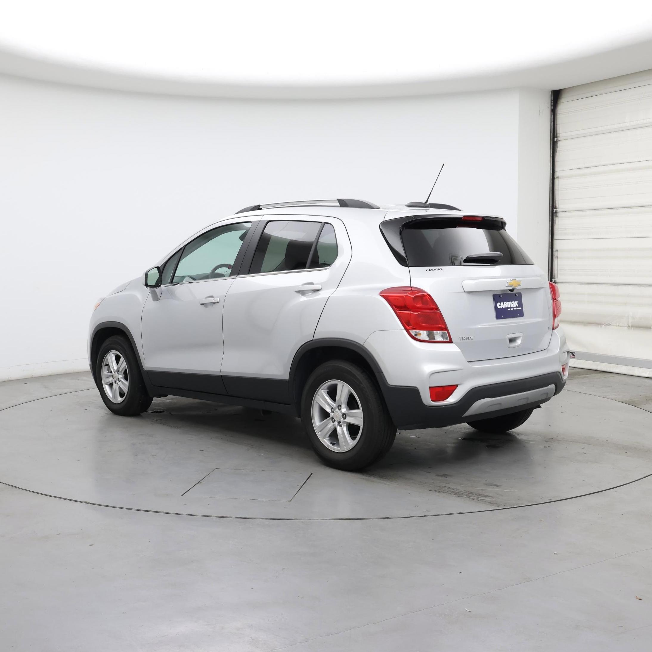 Thumbnail: 2018 Chevrolet Trax - 2