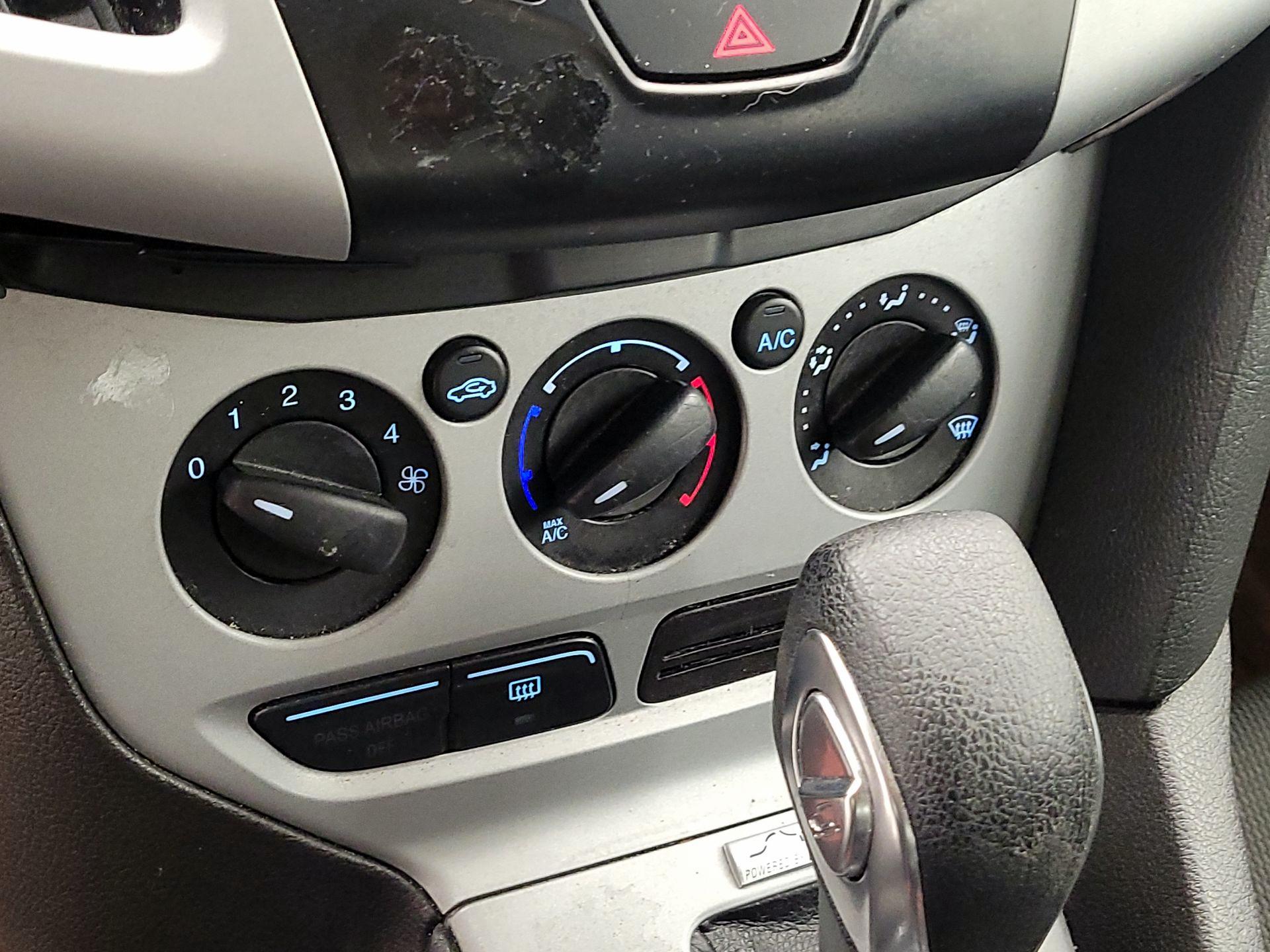 Thumbnail: 2014 Ford Focus - 15