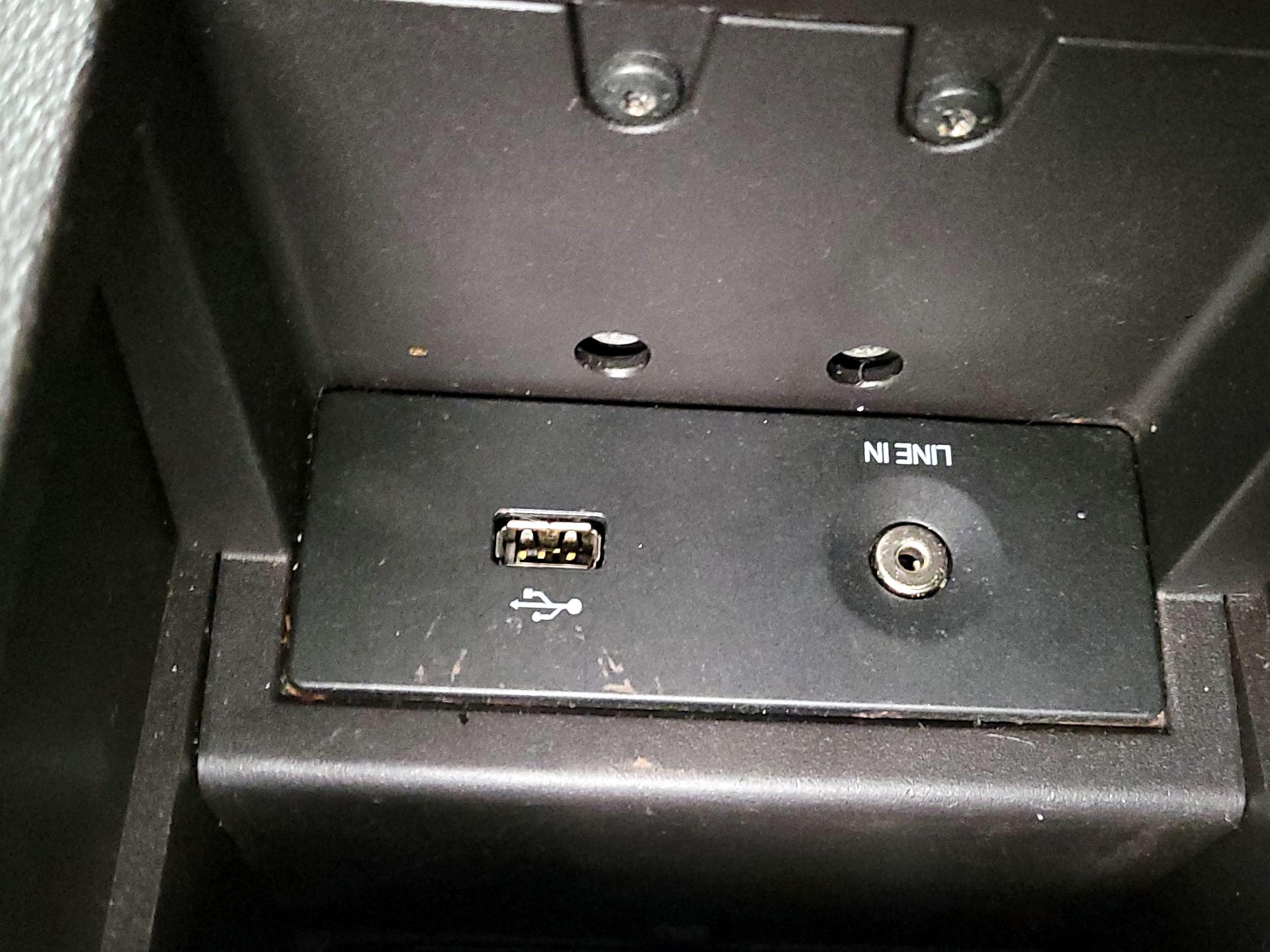 Thumbnail: 2014 Ford Focus - 17