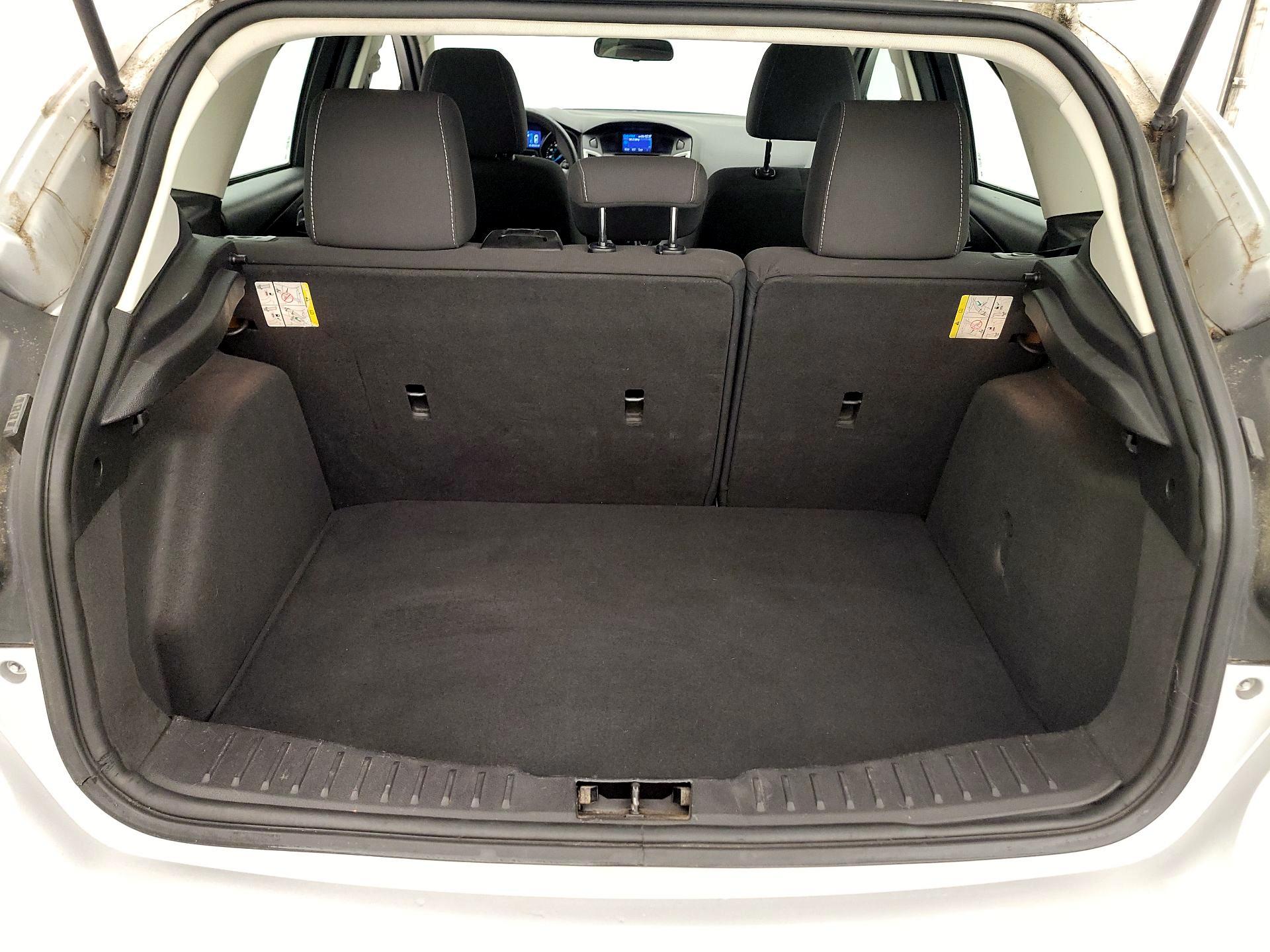 Thumbnail: 2014 Ford Focus - 19