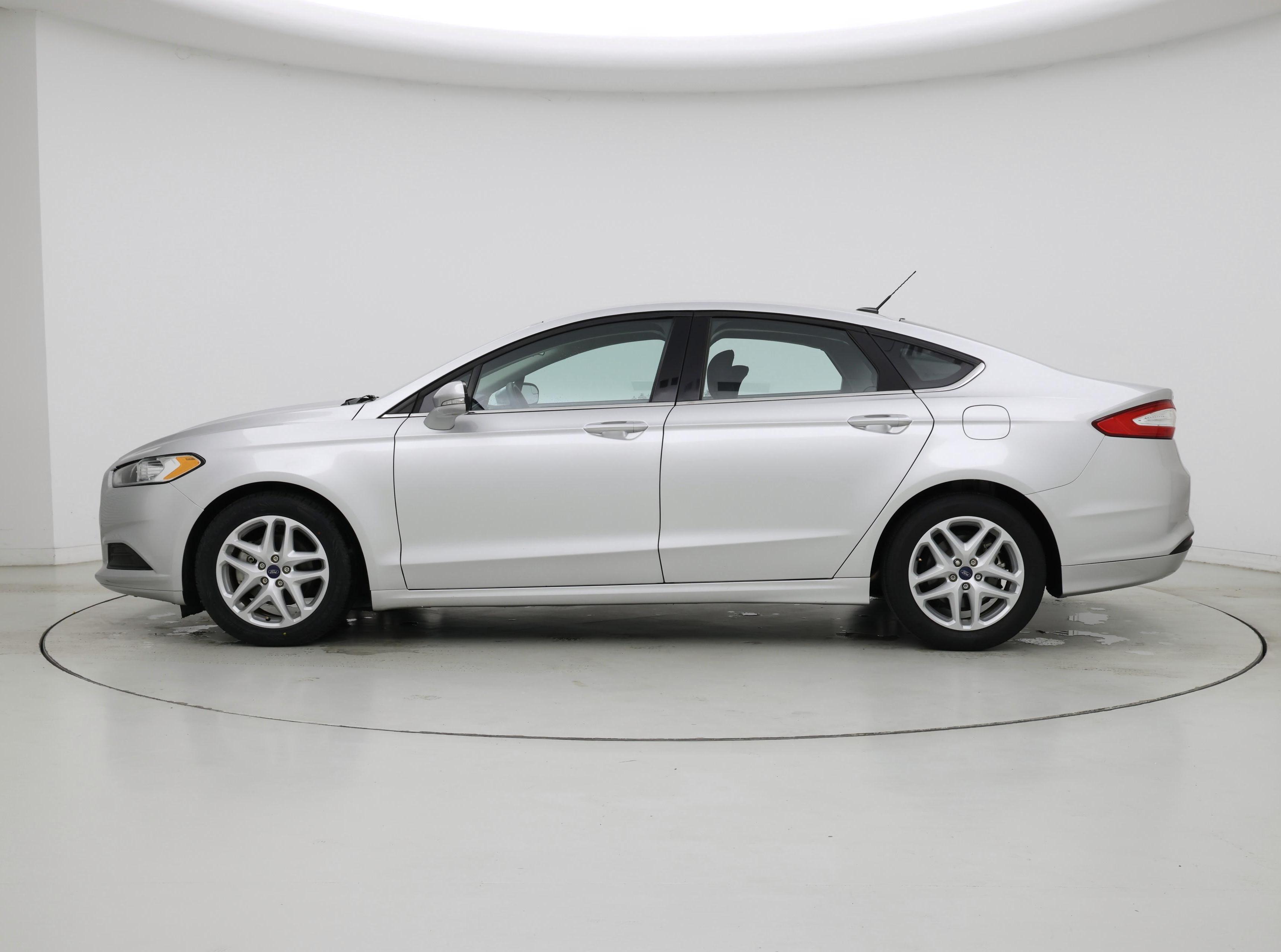 Thumbnail: 2016 Ford Fusion - 3