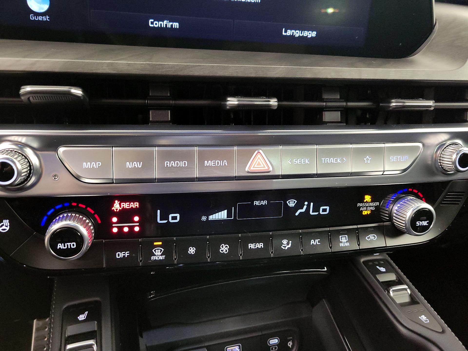 Thumbnail: 2024 Kia Telluride - 17