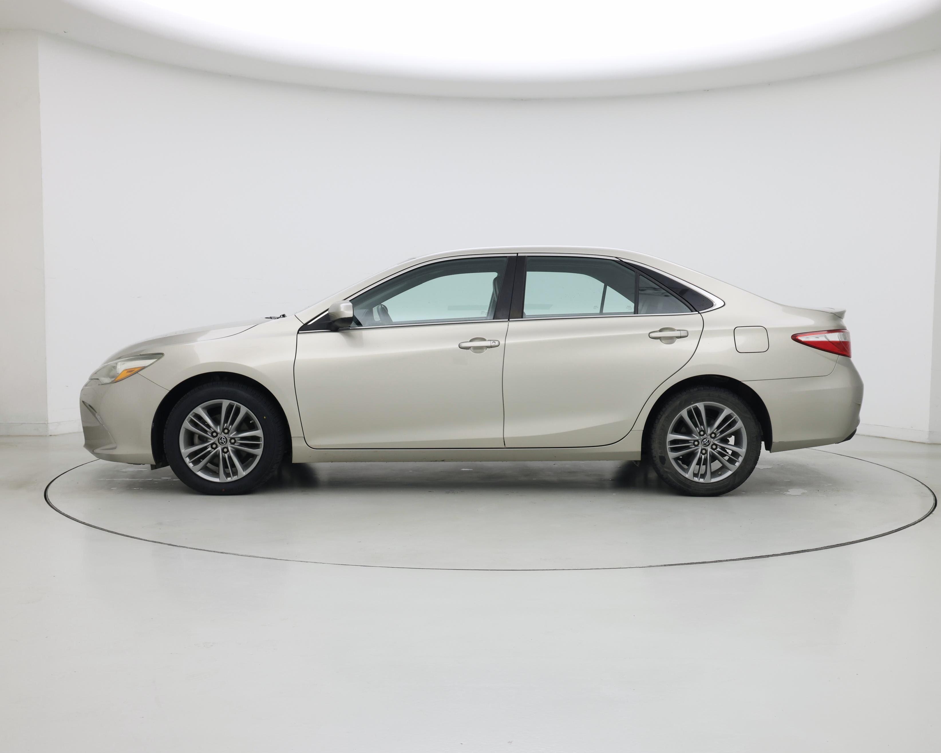 Thumbnail: 2015 Toyota Camry - 3