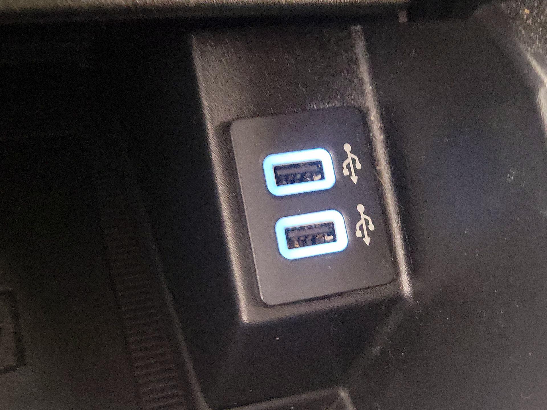 Thumbnail: 2020 Ford Edge - 19