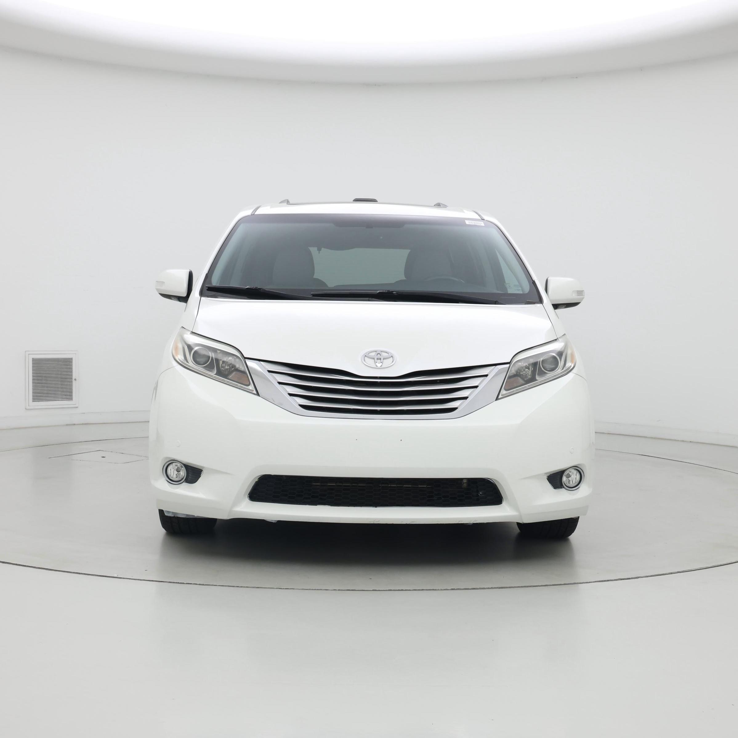 Thumbnail: 2016 Toyota Sienna - 5