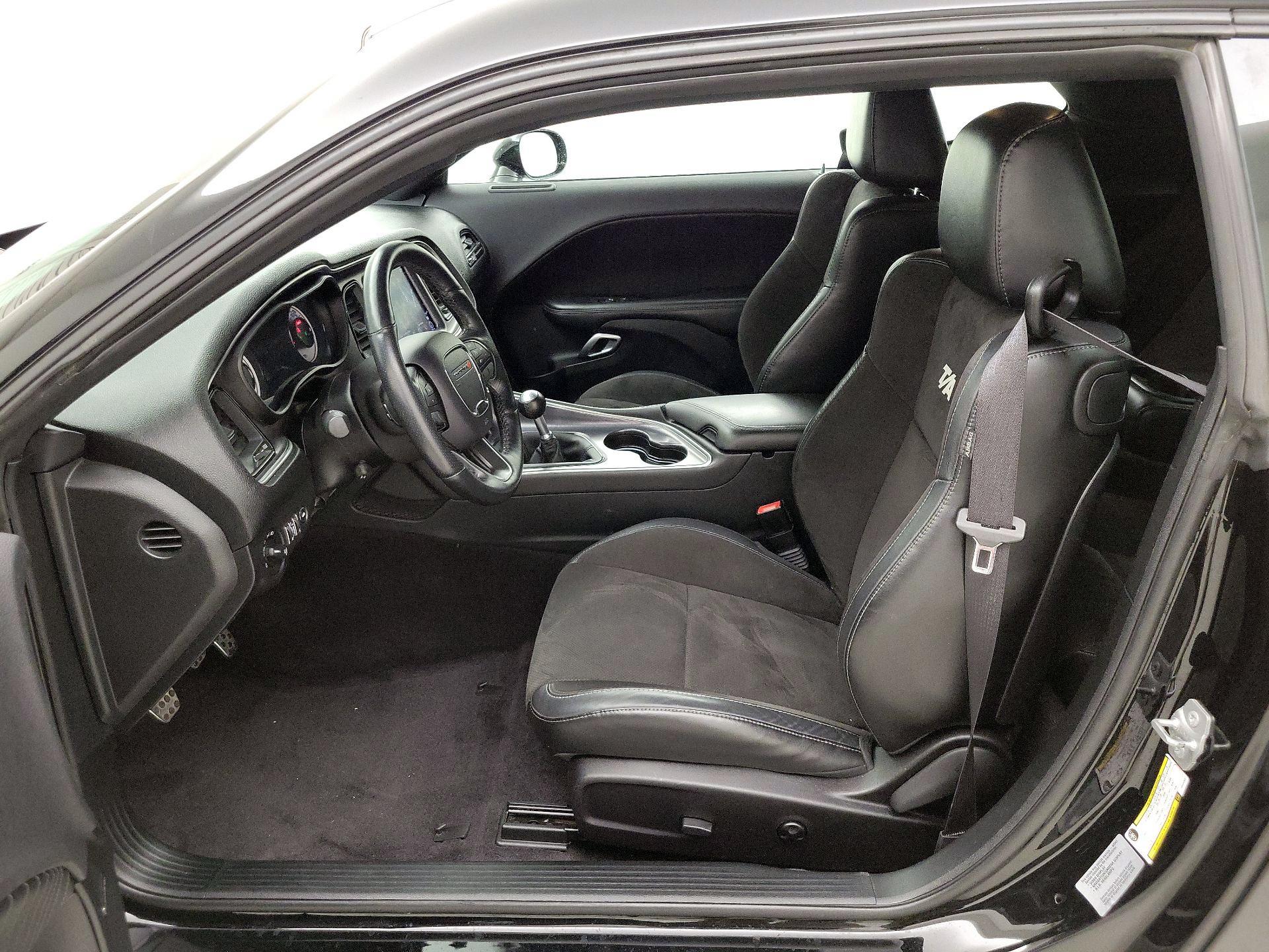 Thumbnail: 2017 Dodge Challenger - 11