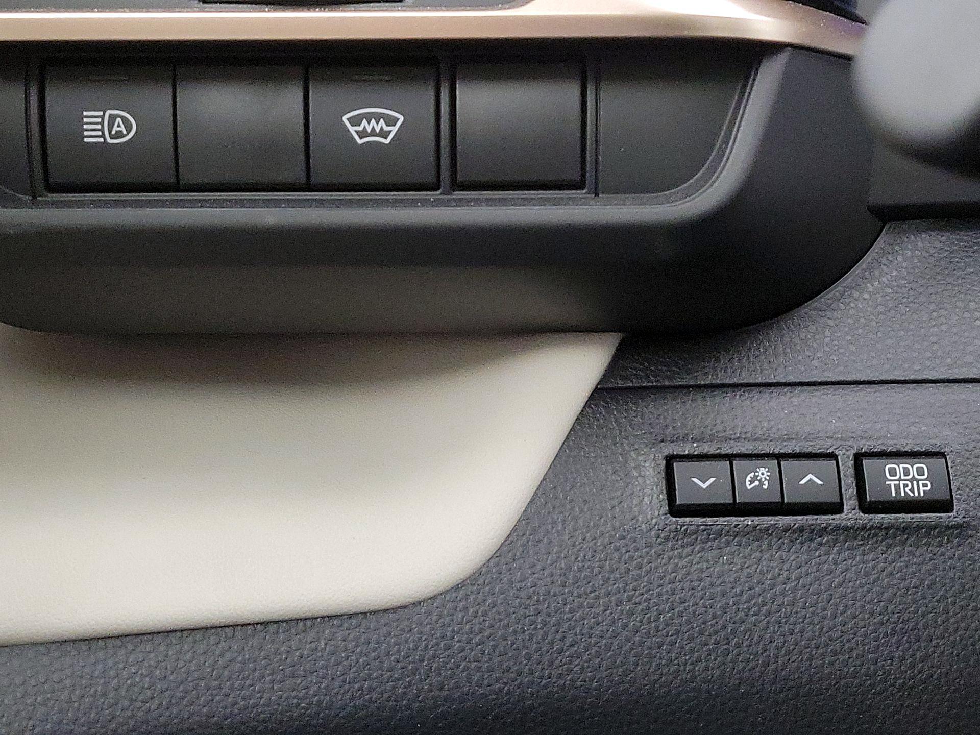 Thumbnail: 2025 Toyota Crown - 13