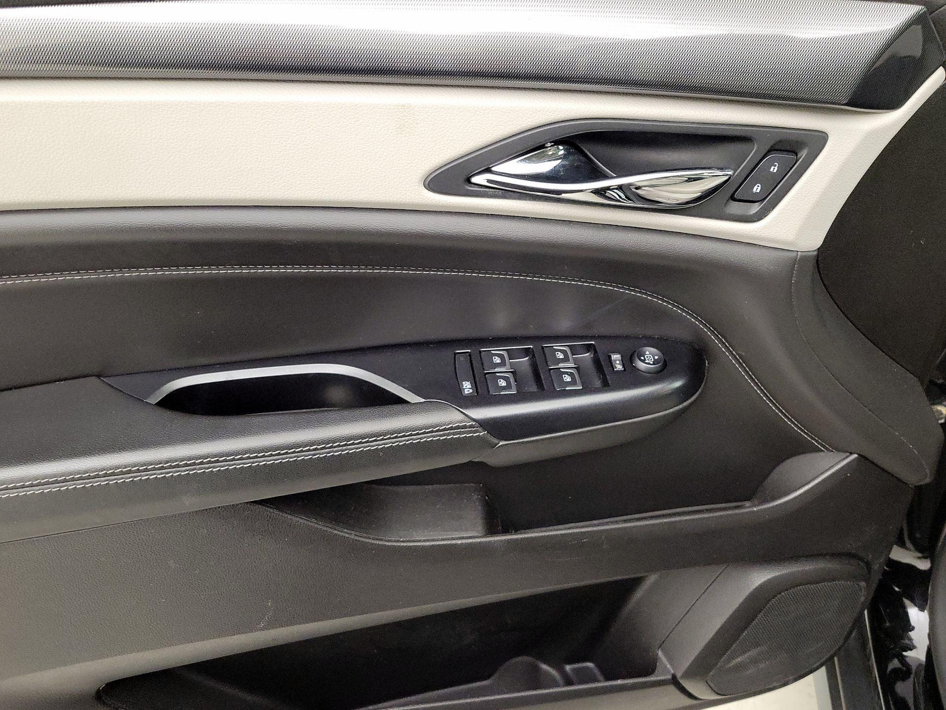 Thumbnail: 2015 Cadillac SRX - 12