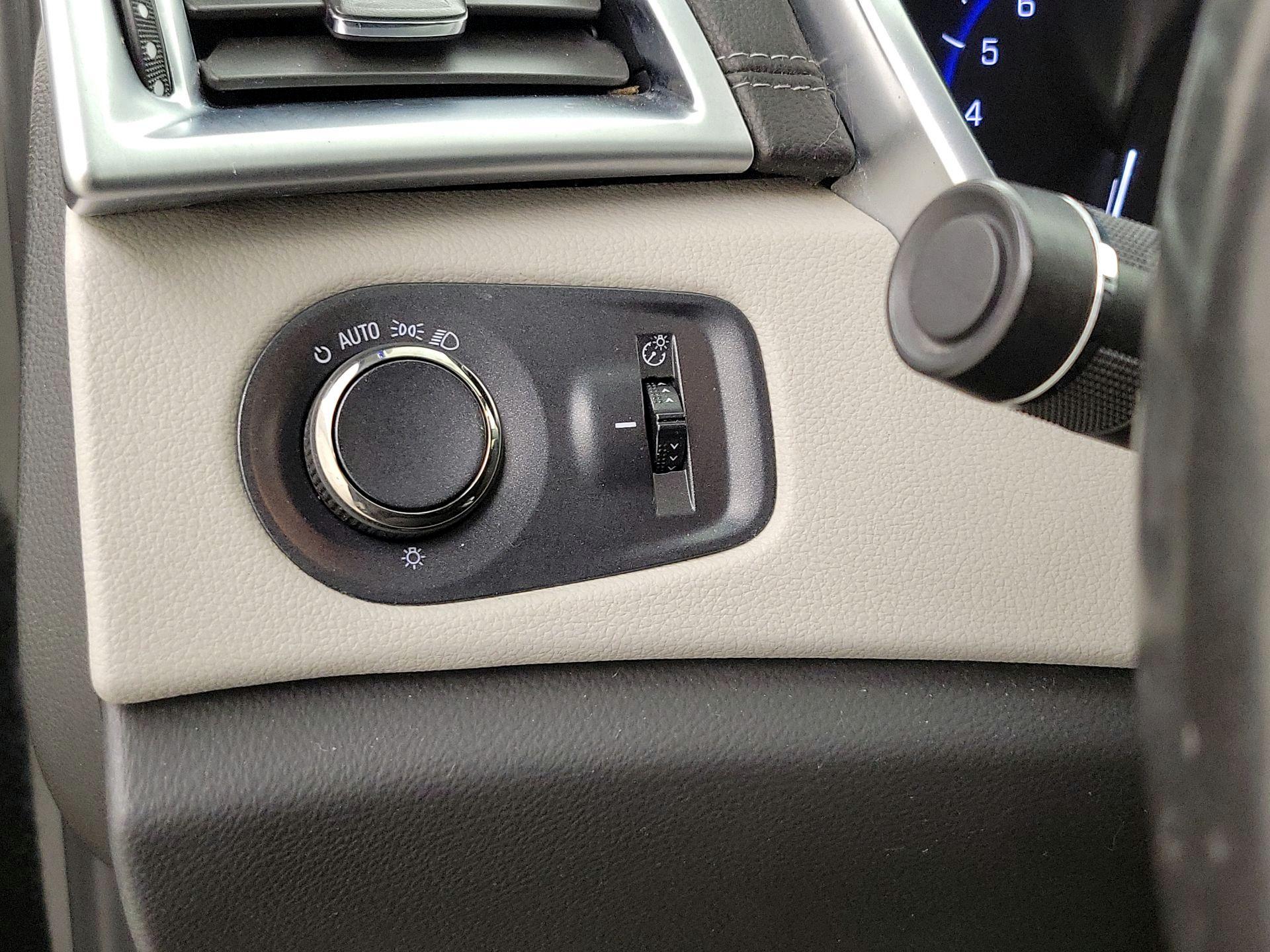 Thumbnail: 2015 Cadillac SRX - 13