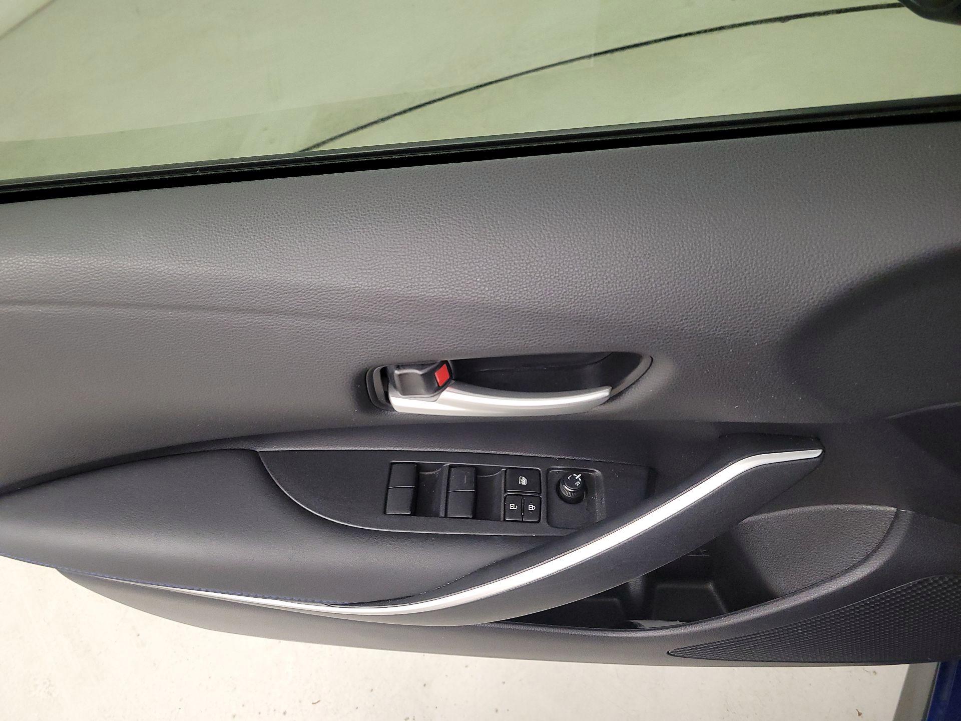 Thumbnail: 2021 Toyota Corolla - 12