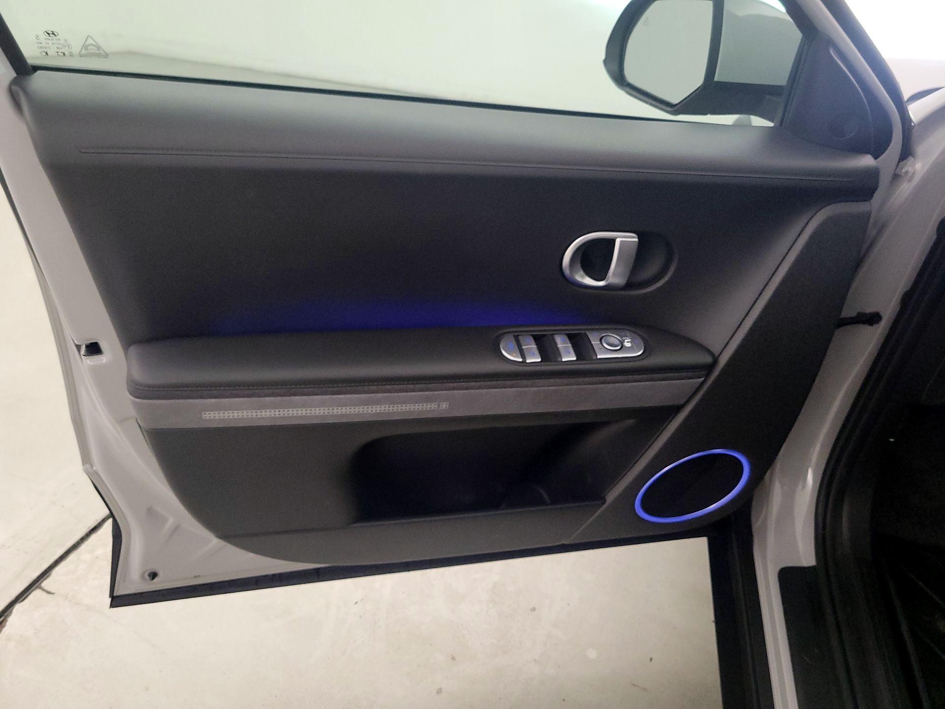 Thumbnail: 2023 Hyundai Ioniq 5 - 12