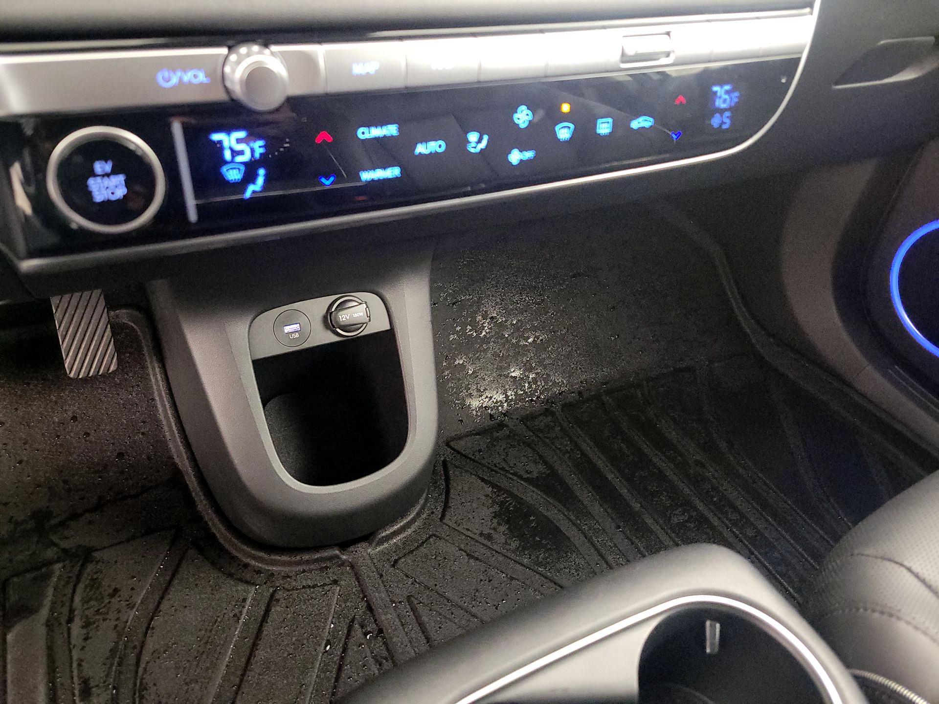 Thumbnail: 2023 Hyundai Ioniq 5 - 17