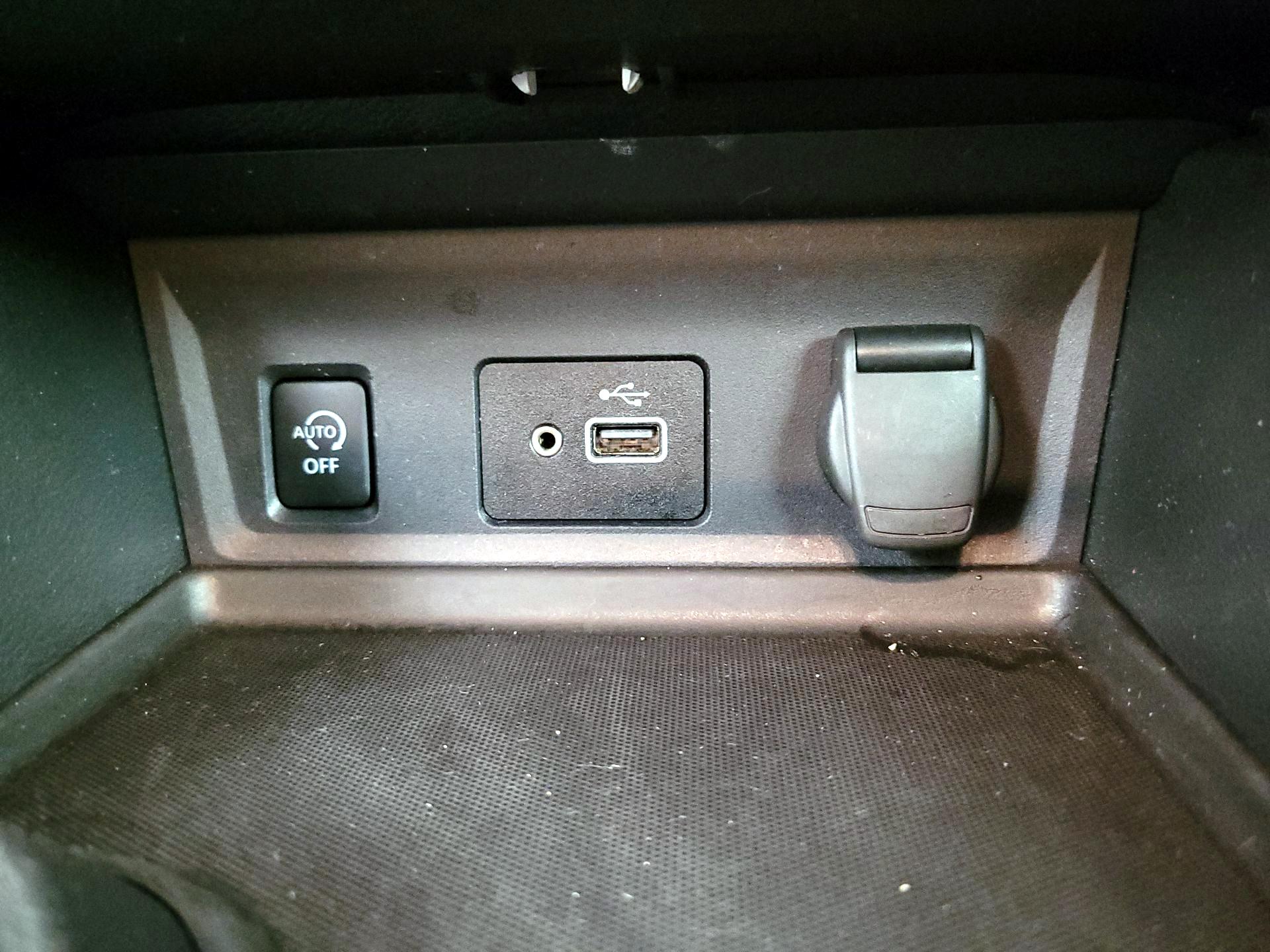 Thumbnail: 2024 Nissan Sentra - 18