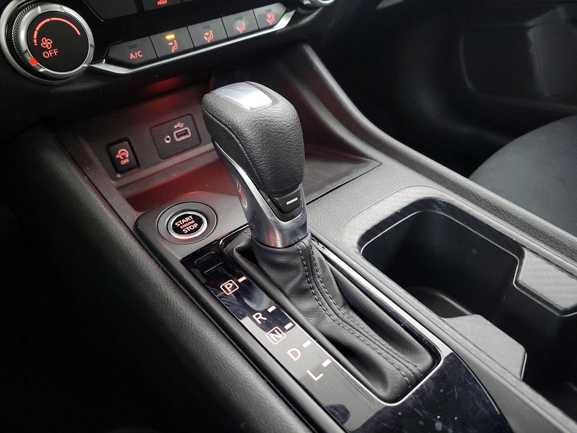 Thumbnail: 2024 Nissan Sentra - 17