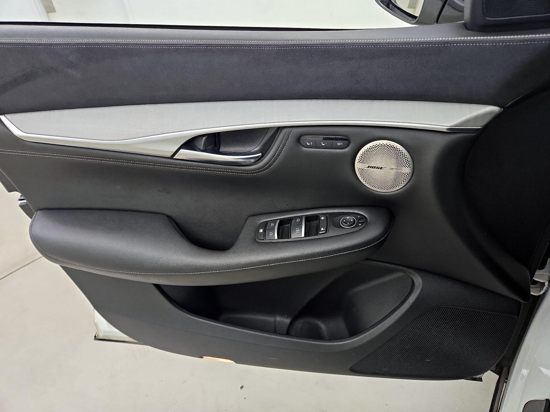 Thumbnail: 2019 INFINITI QX50 - 12