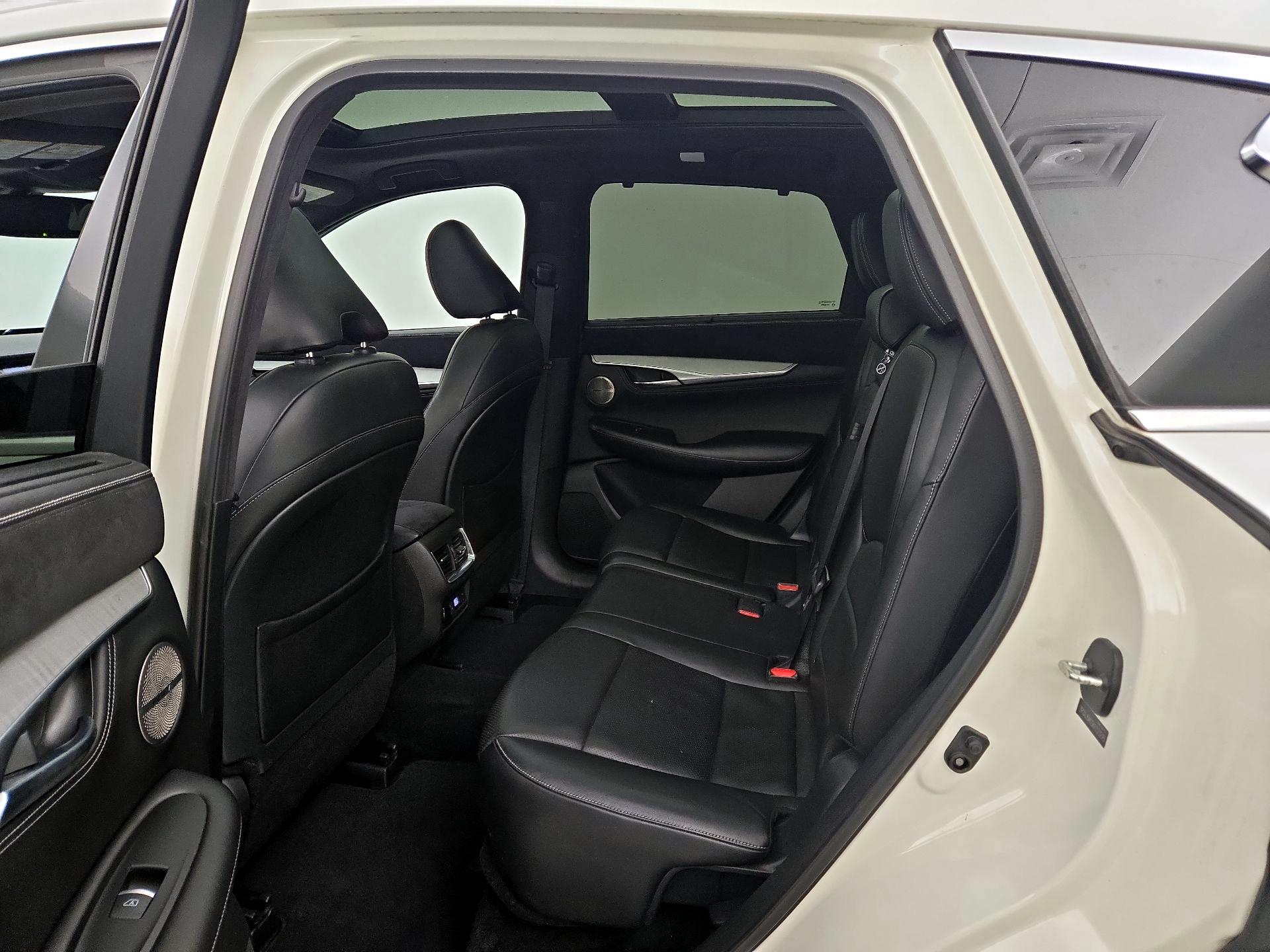 Thumbnail: 2019 INFINITI QX50 - 20